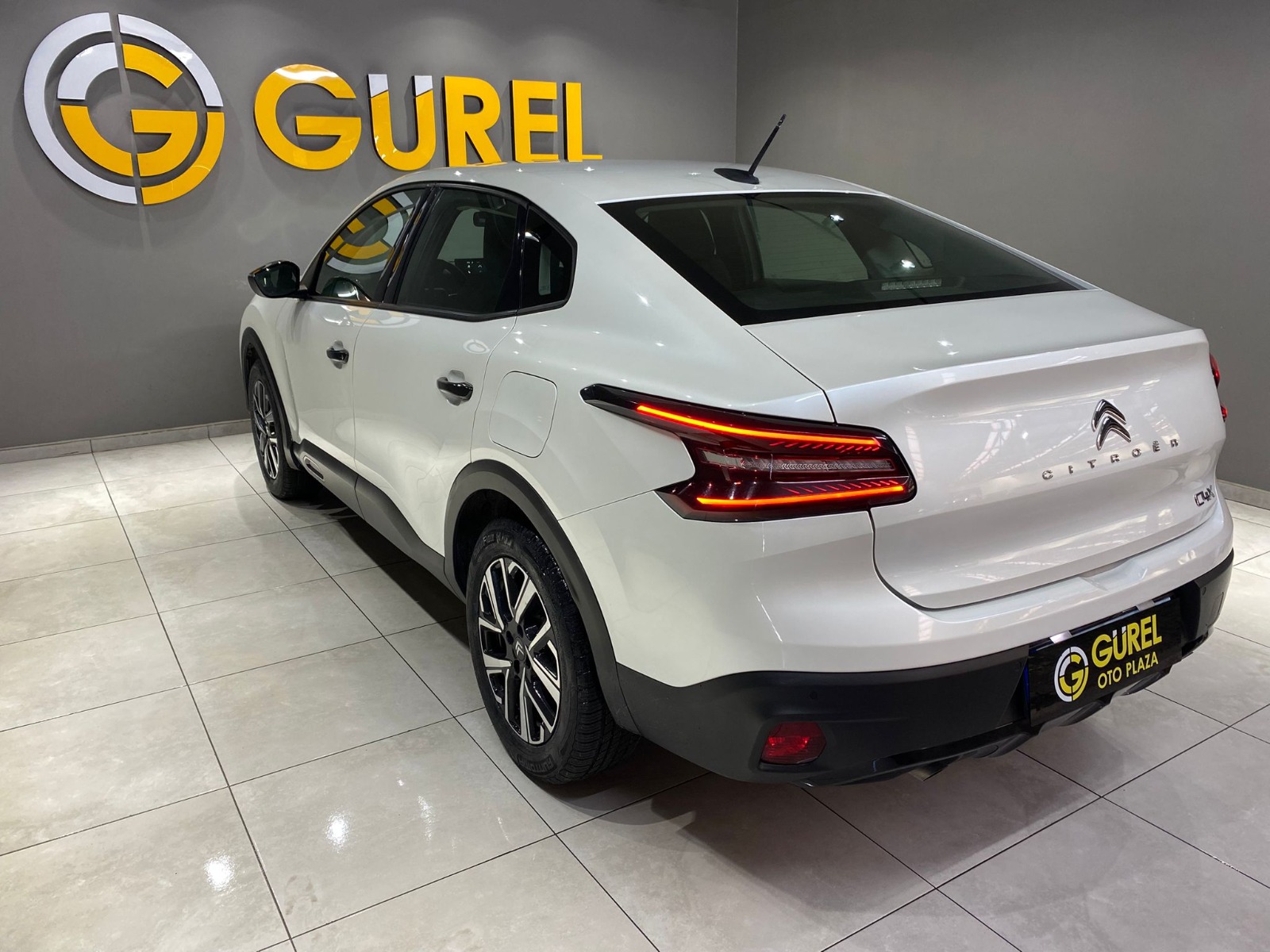 2023 Benzin Otomatik Citroen C4 X Beyaz Gürel Tasarım Aksesuar Otomotiv San. Tic. Ltd. Şti.