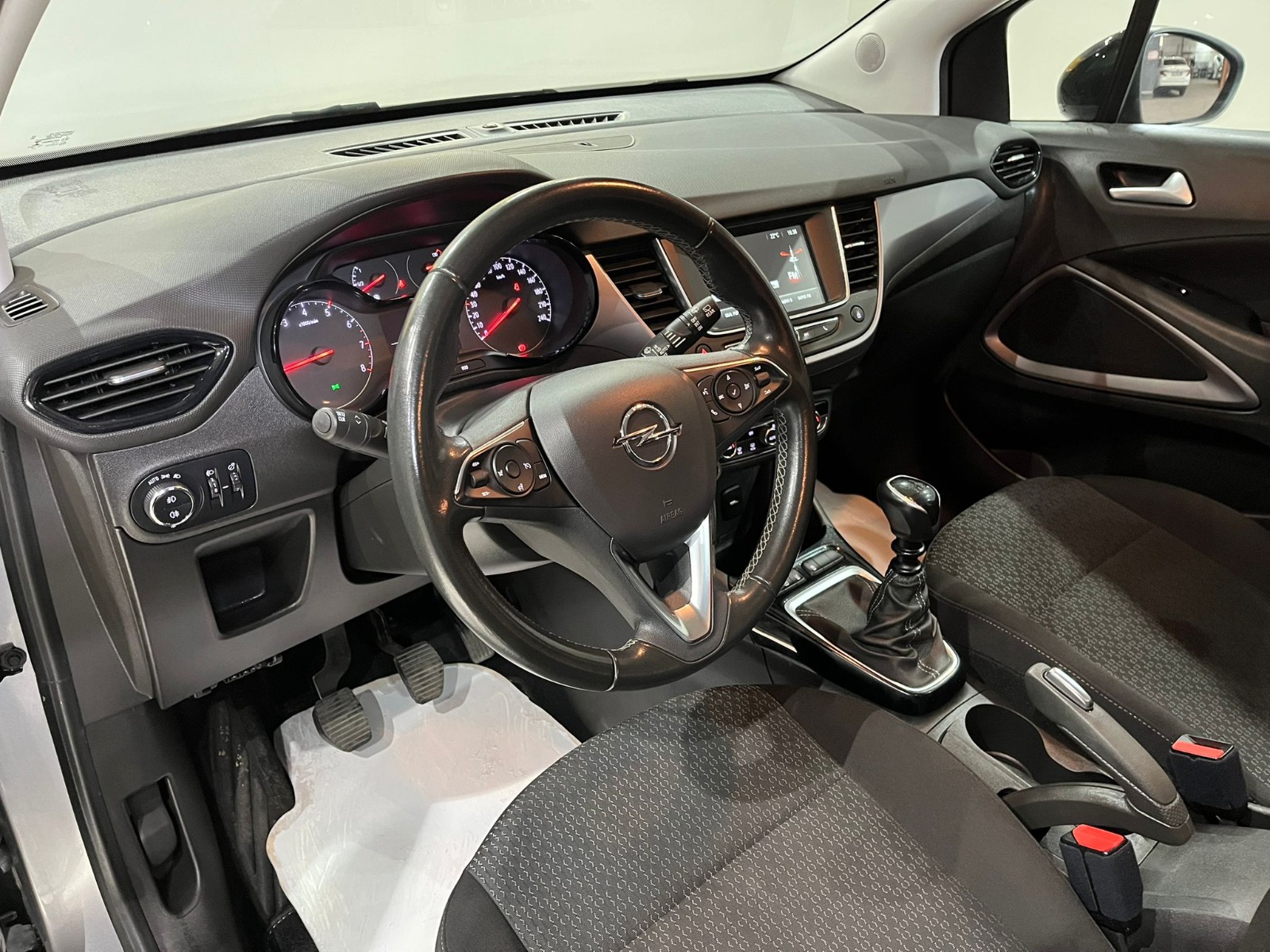 2022 Benzin Manuel Opel Crossland Gri Gürel Tasarım Aksesuar Otomotiv San. Tic. Ltd. Şti.