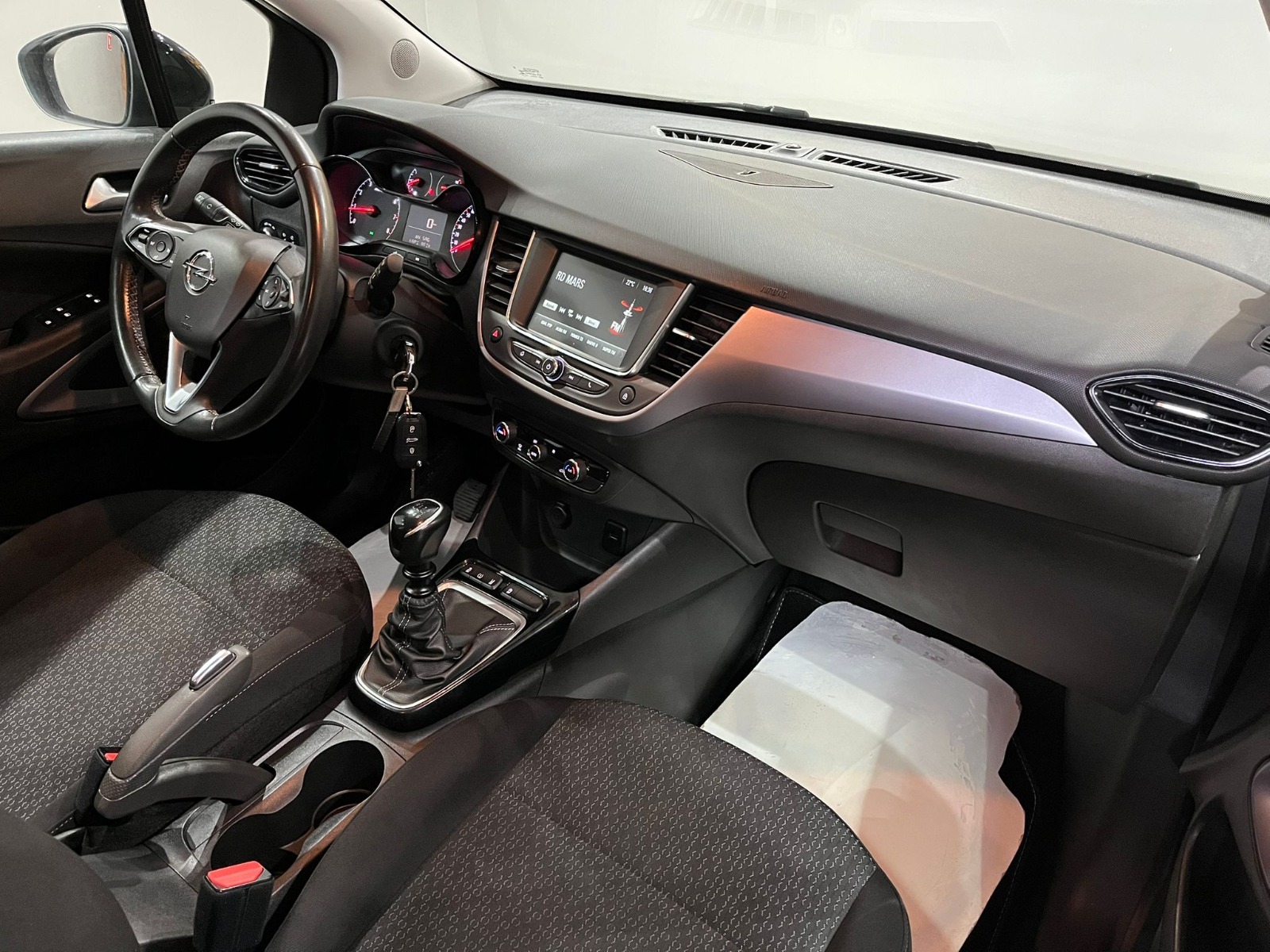 2022 Benzin Manuel Opel Crossland Gri Gürel Tasarım Aksesuar Otomotiv San. Tic. Ltd. Şti.