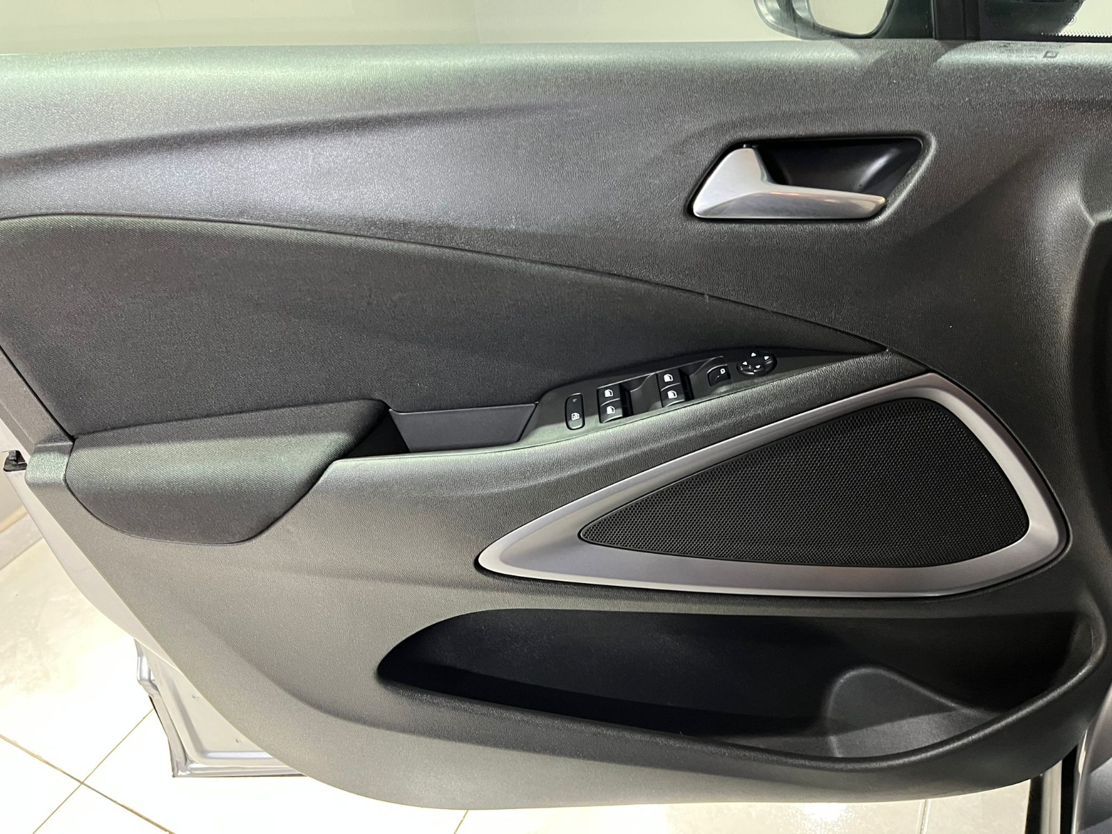 2022 Benzin Manuel Opel Crossland Gri Gürel Tasarım Aksesuar Otomotiv San. Tic. Ltd. Şti.