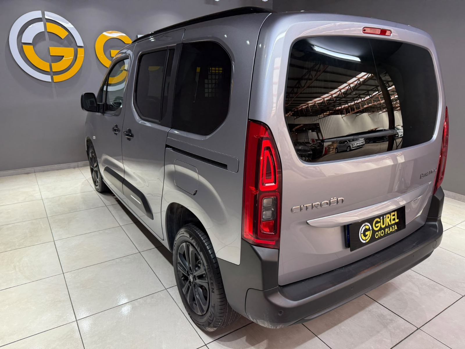 2025 Dizel Otomatik Citroen Berlingo Gri Gürel Tasarım Aksesuar Otomotiv San. Tic. Ltd. Şti.
