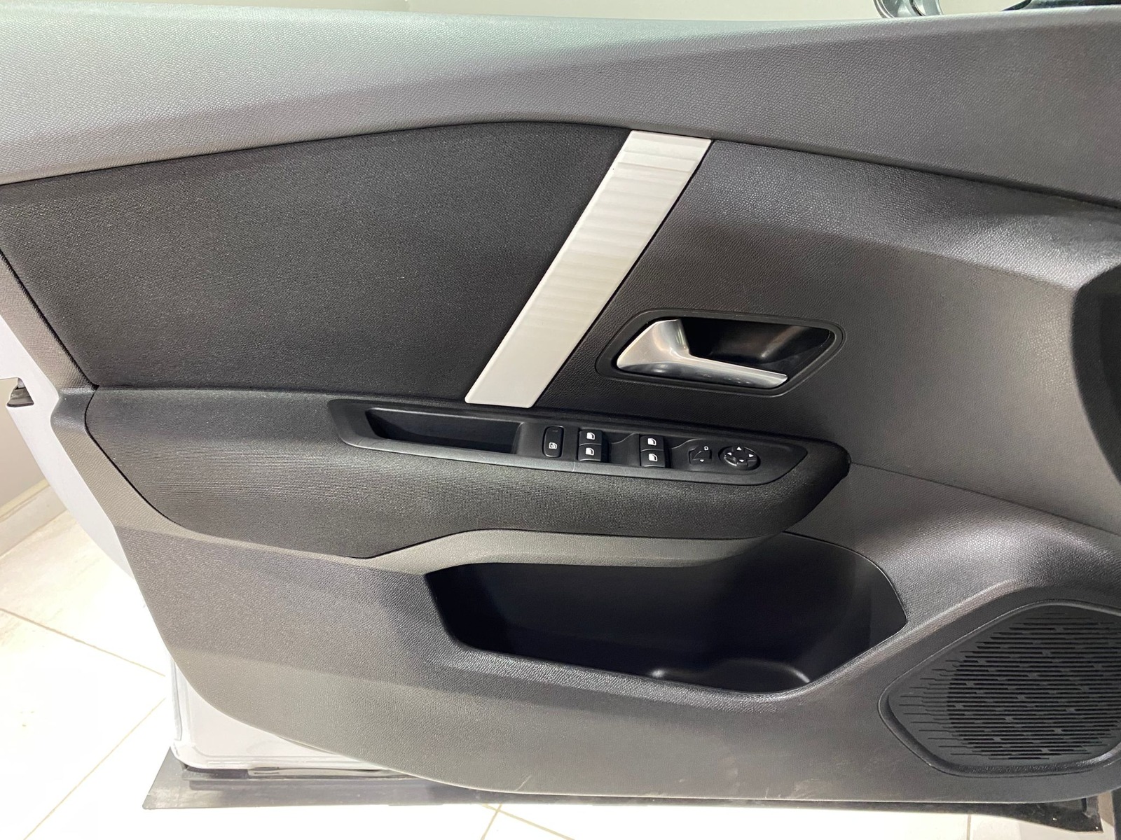 2024 Benzin Otomatik Citroen C4 X Beyaz Gürel Tasarım Aksesuar Otomotiv San. Tic. Ltd. Şti.