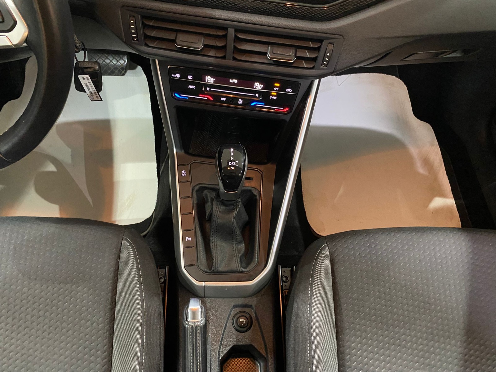 2023 Benzin Otomatik Volkswagen Polo Beyaz Gürel Tasarım Aksesuar Otomotiv San. Tic. Ltd. Şti.