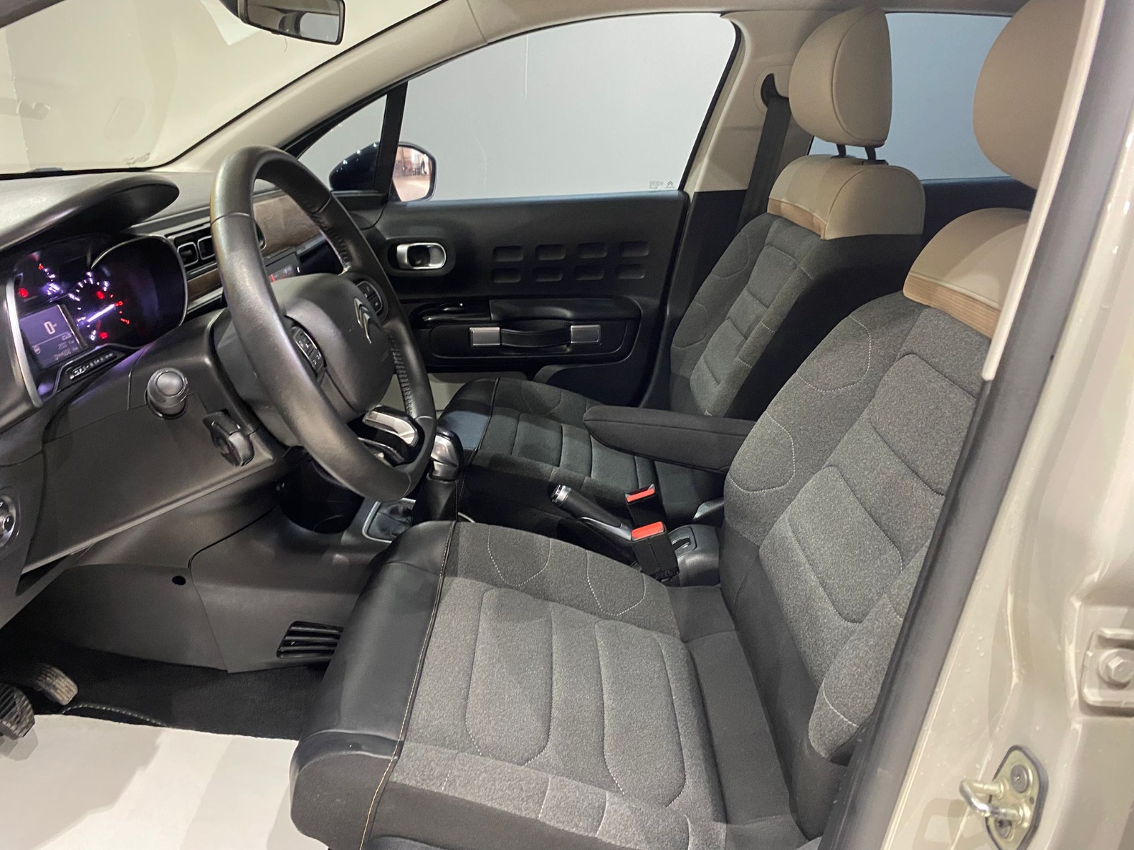 2023 Benzin + LPG Manuel Citroen C3 Gri Gürel Tasarım Aksesuar Otomotiv San. Tic. Ltd. Şti.