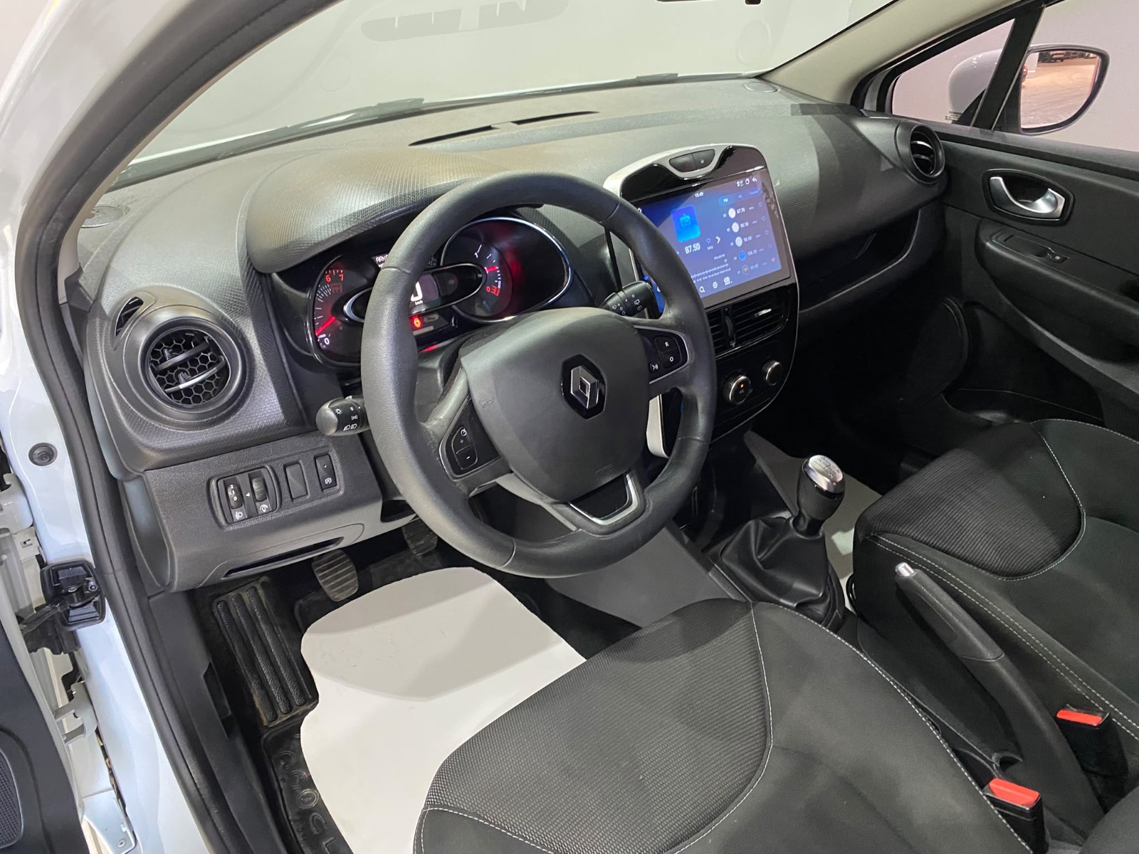 2019 Benzin Manuel Renault Clio Beyaz Gürel Tasarım Aksesuar Otomotiv San. Tic. Ltd. Şti.