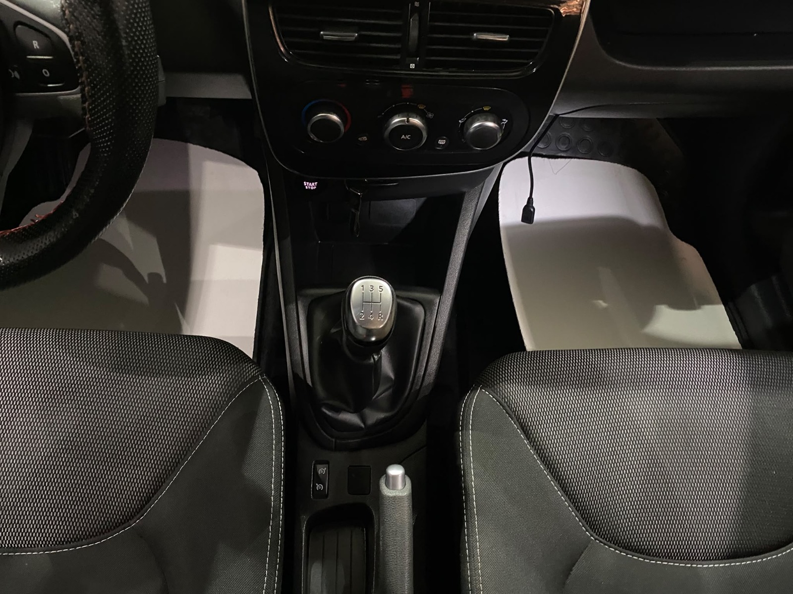 2019 Benzin Manuel Renault Clio Beyaz Gürel Tasarım Aksesuar Otomotiv San. Tic. Ltd. Şti.
