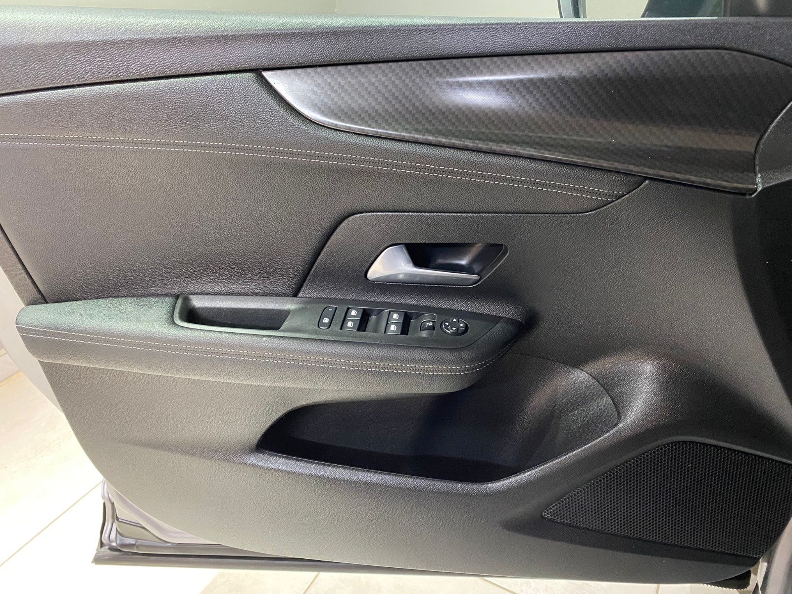 2024 Benzin Otomatik Opel Mokka Gri Gürel Tasarım Aksesuar Otomotiv San. Tic. Ltd. Şti.