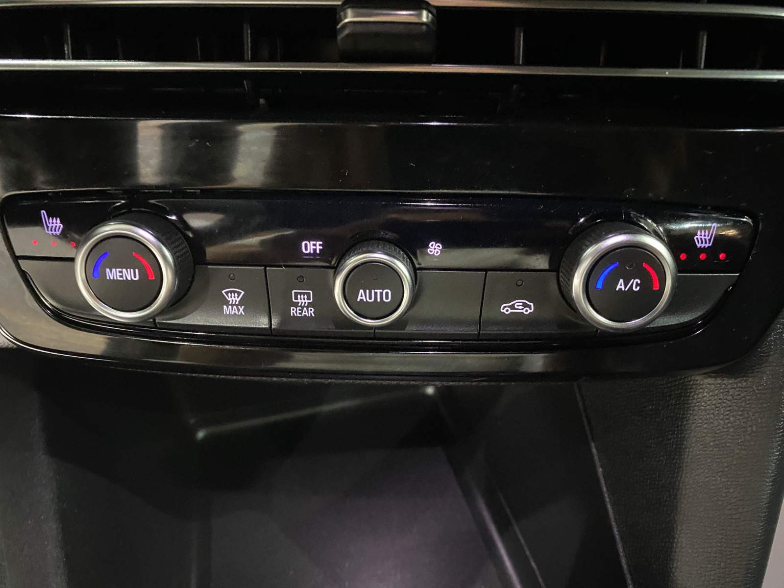 2024 Benzin Otomatik Opel Mokka Gri Gürel Tasarım Aksesuar Otomotiv San. Tic. Ltd. Şti.