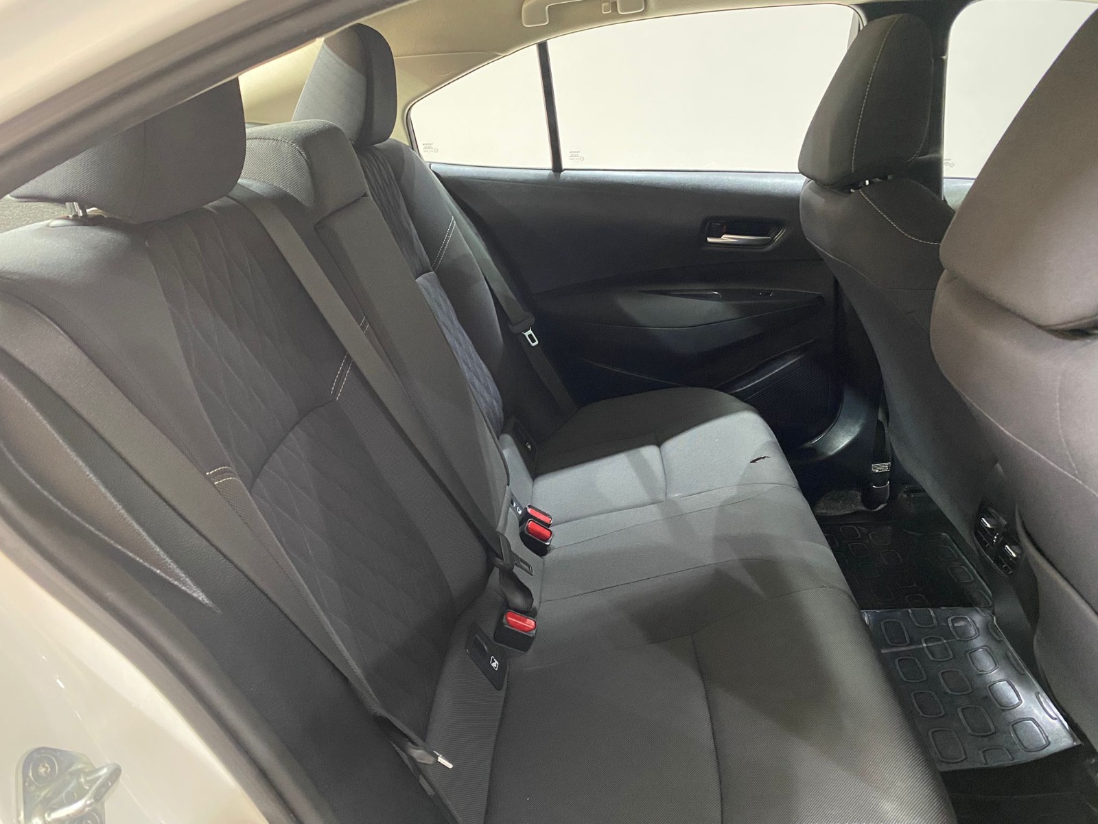 2021 Hybrid Otomatik Toyota Corolla Beyaz Gürel Tasarım Aksesuar Otomotiv San. Tic. Ltd. Şti.