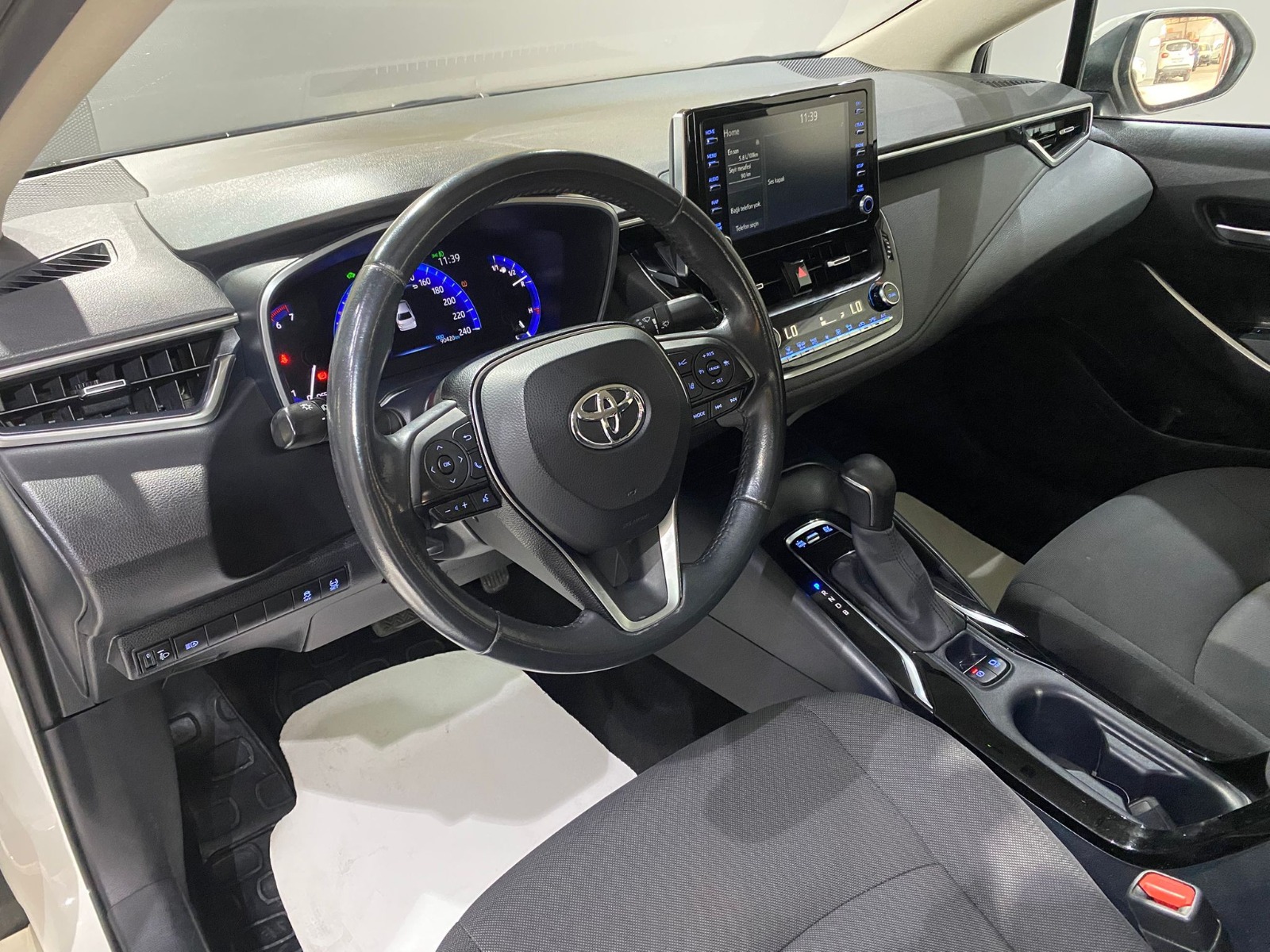 2021 Hybrid Otomatik Toyota Corolla Beyaz Gürel Tasarım Aksesuar Otomotiv San. Tic. Ltd. Şti.