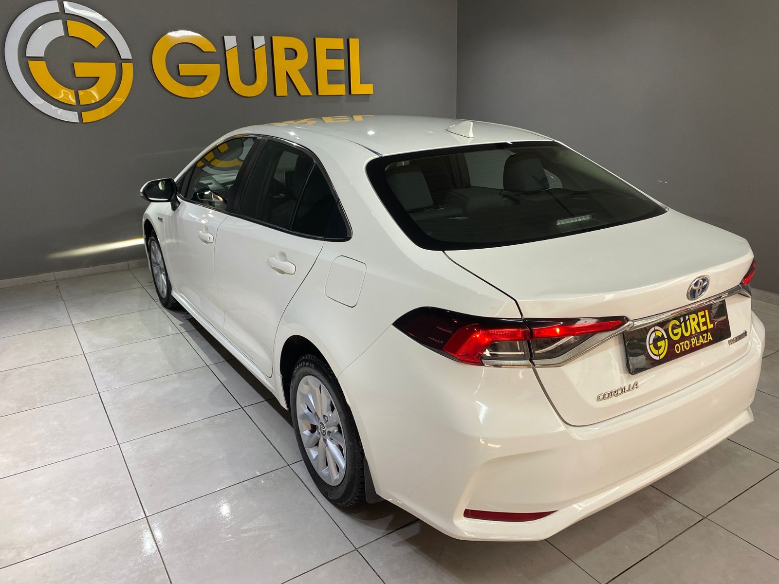 2021 Hybrid Otomatik Toyota Corolla Beyaz Gürel Tasarım Aksesuar Otomotiv San. Tic. Ltd. Şti.
