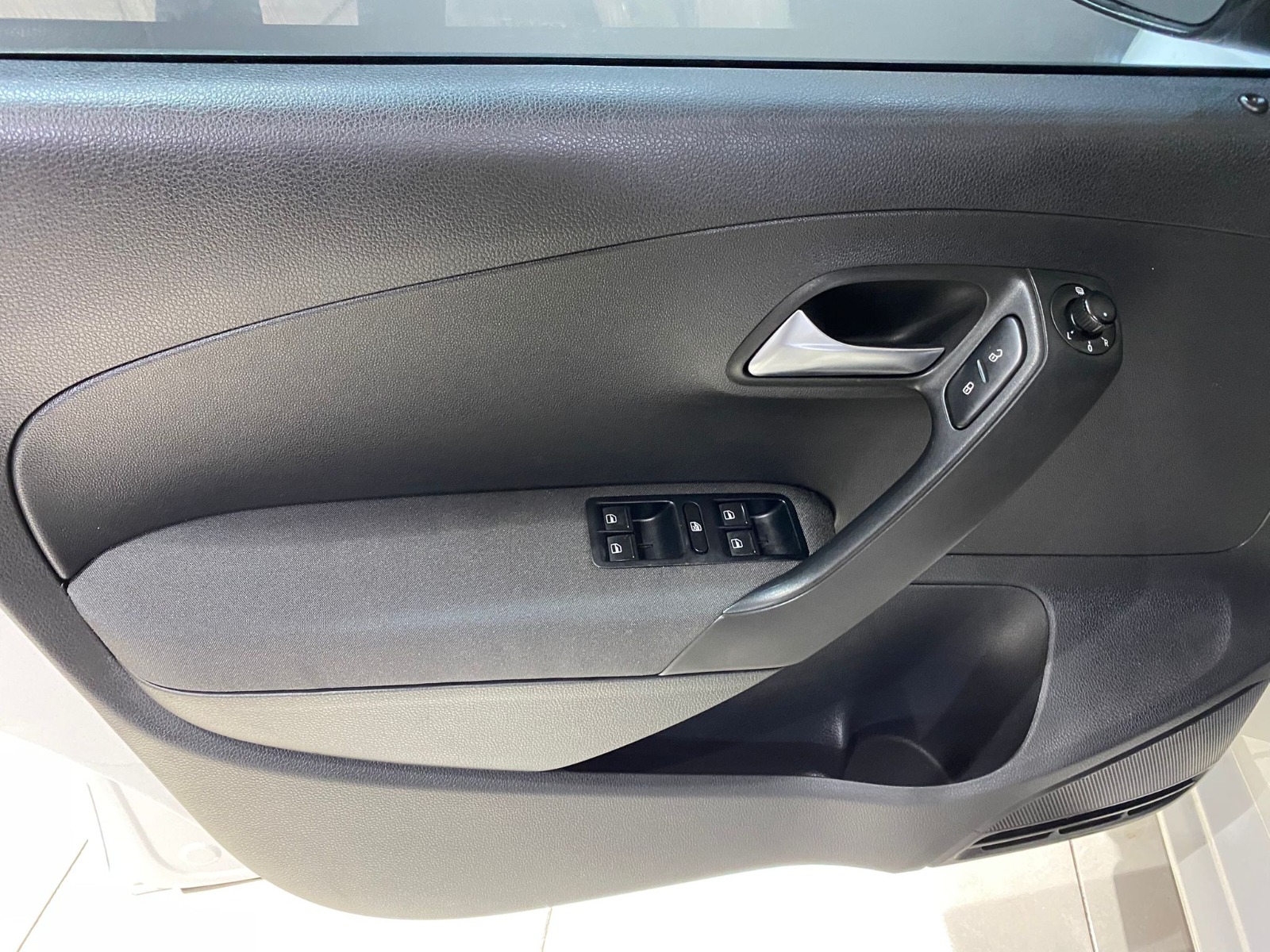 2013 Dizel Manuel Volkswagen Polo Beyaz Gürel Tasarım Aksesuar Otomotiv San. Tic. Ltd. Şti.