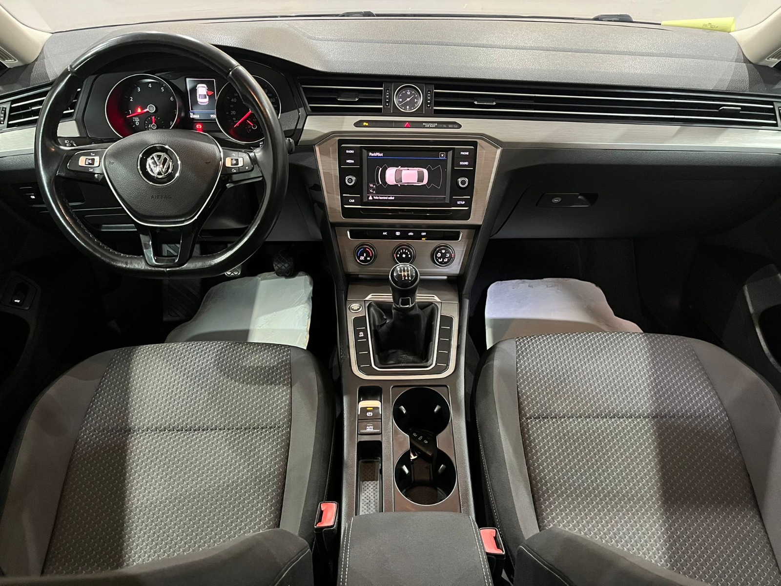 2018 Benzin Manuel Volkswagen Passat Mavi Gürel Tasarım Aksesuar Otomotiv San. Tic. Ltd. Şti.