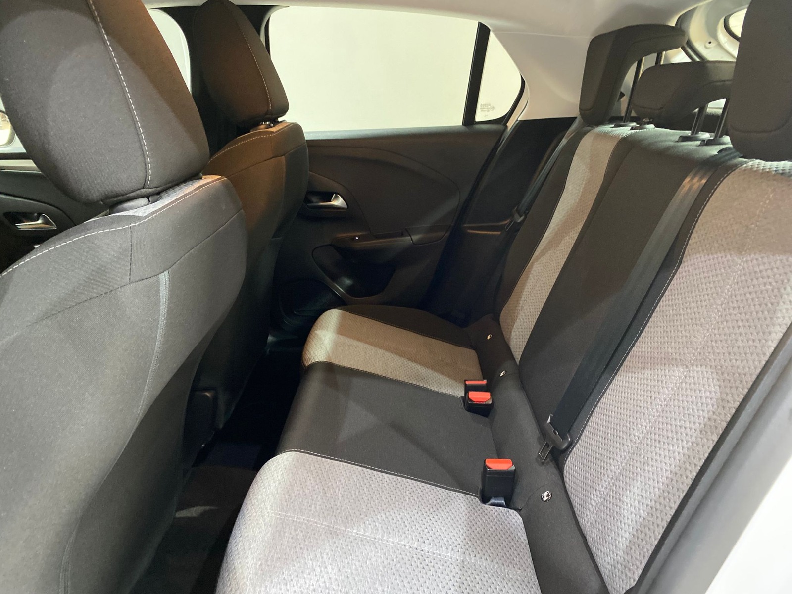 2024 Benzin Otomatik Opel Corsa Beyaz Gürel Tasarım Aksesuar Otomotiv San. Tic. Ltd. Şti.