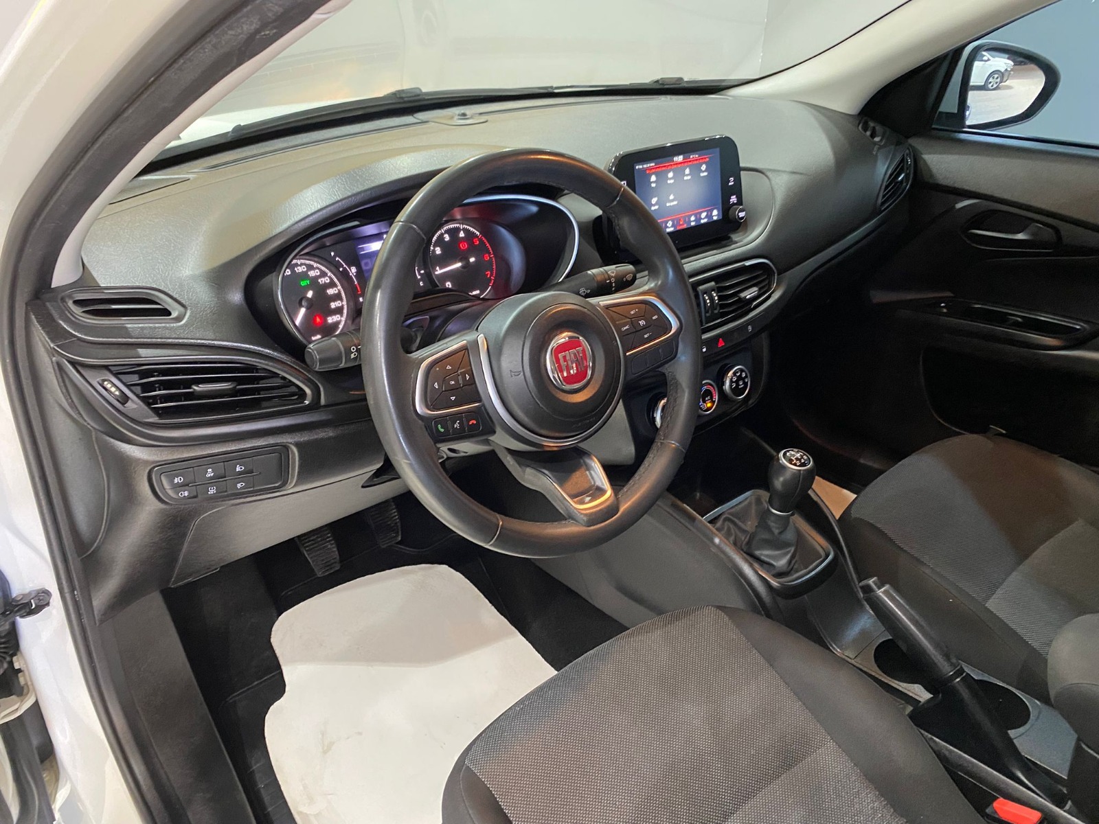 2023 Dizel Manuel Fiat Egea Beyaz Gürel Tasarım Aksesuar Otomotiv San. Tic. Ltd. Şti.