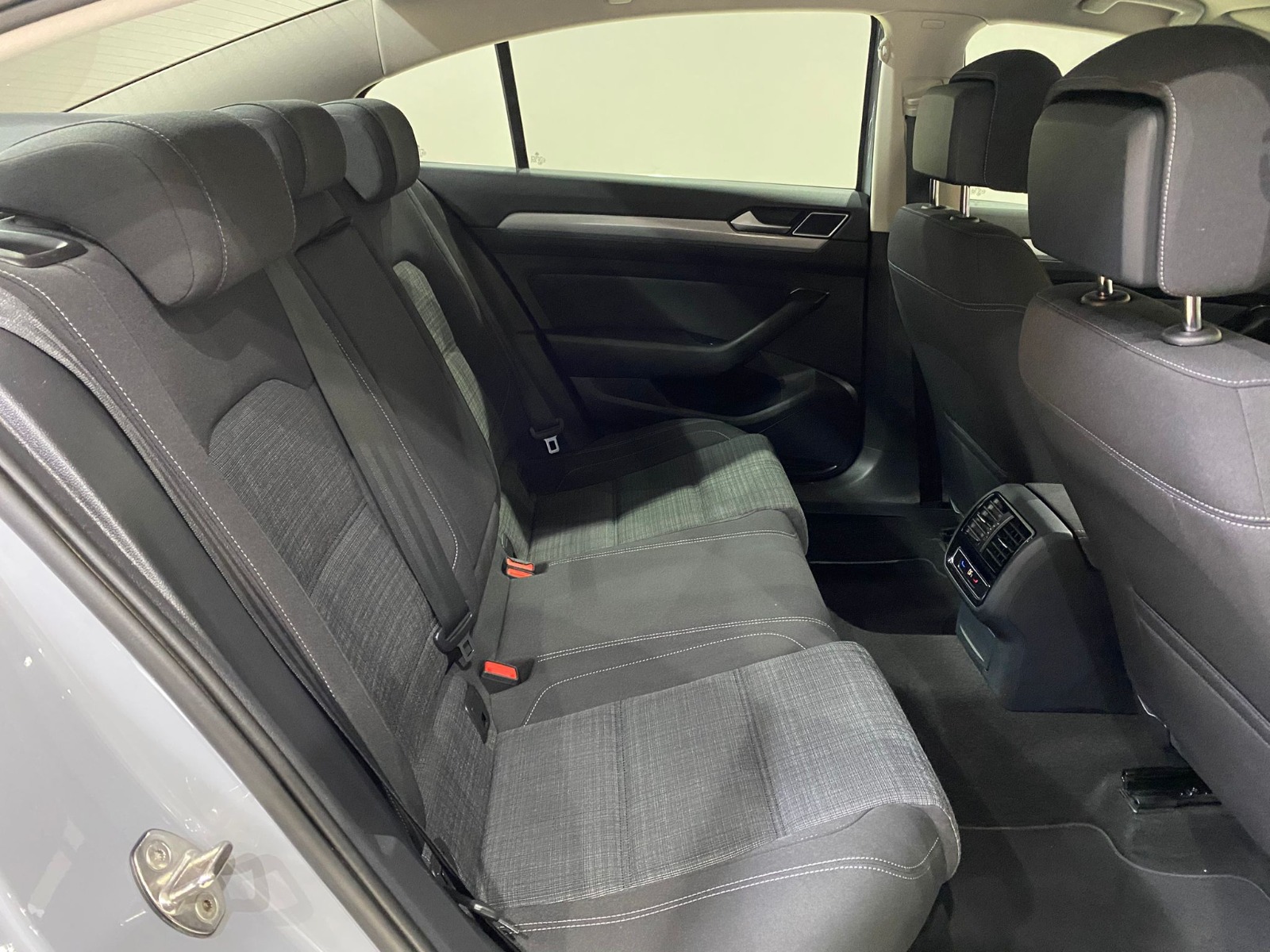 2022 Benzin Otomatik Volkswagen Passat Gri Gürel Tasarım Aksesuar Otomotiv San. Tic. Ltd. Şti.