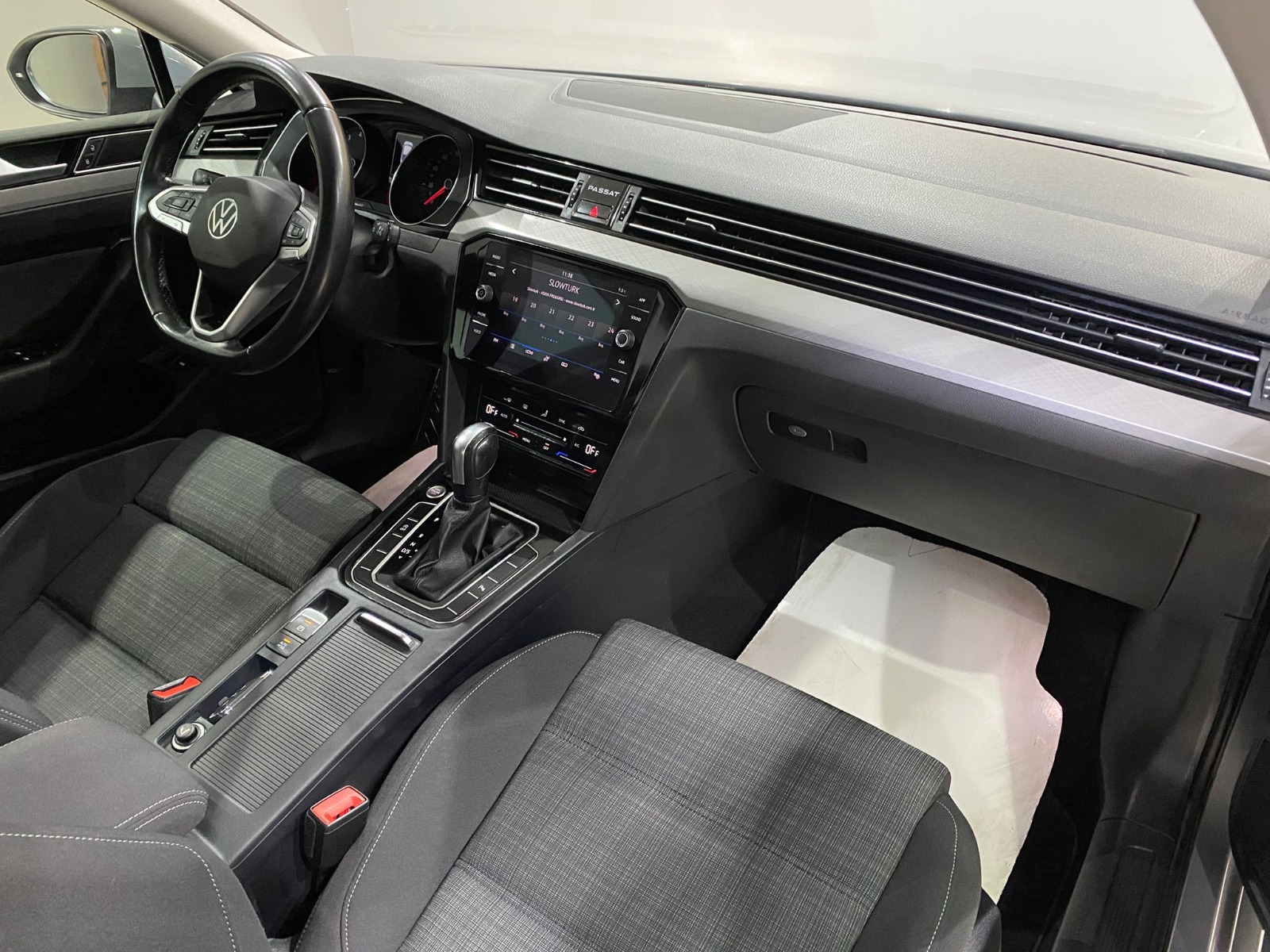2022 Benzin Otomatik Volkswagen Passat Gri Gürel Tasarım Aksesuar Otomotiv San. Tic. Ltd. Şti.