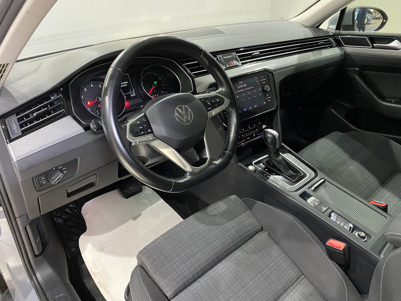 2022 Benzin Otomatik Volkswagen Passat Gri Gürel Tasarım Aksesuar Otomotiv San. Tic. Ltd. Şti.