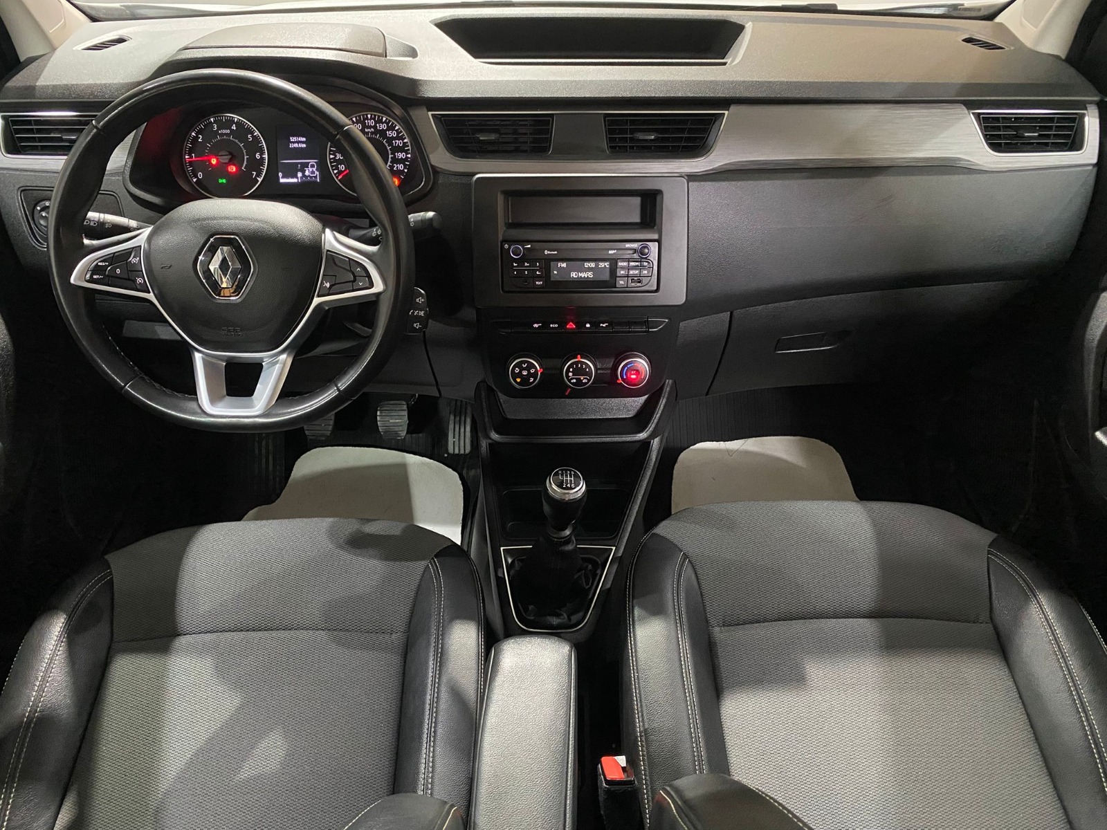 2022 Dizel Manuel Renault Express Beyaz Gürel Tasarım Aksesuar Otomotiv San. Tic. Ltd. Şti.