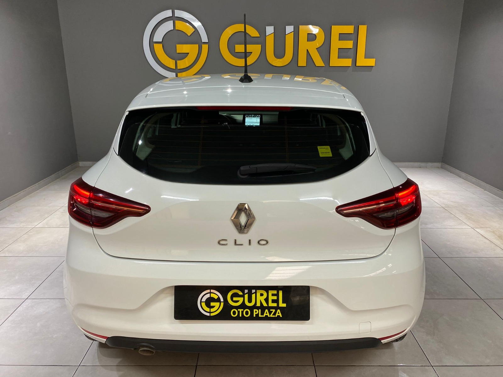 2022 Benzin Manuel Renault Clio Beyaz Gürel Tasarım Aksesuar Otomotiv San. Tic. Ltd. Şti.