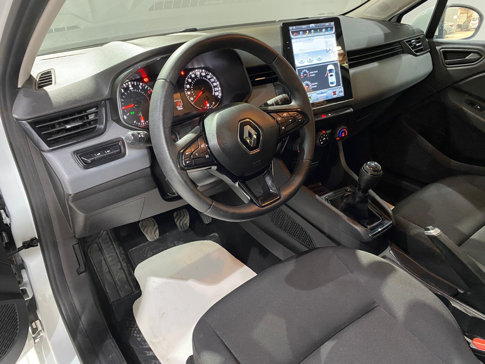 2022 Benzin Manuel Renault Clio Beyaz Gürel Tasarım Aksesuar Otomotiv San. Tic. Ltd. Şti.
