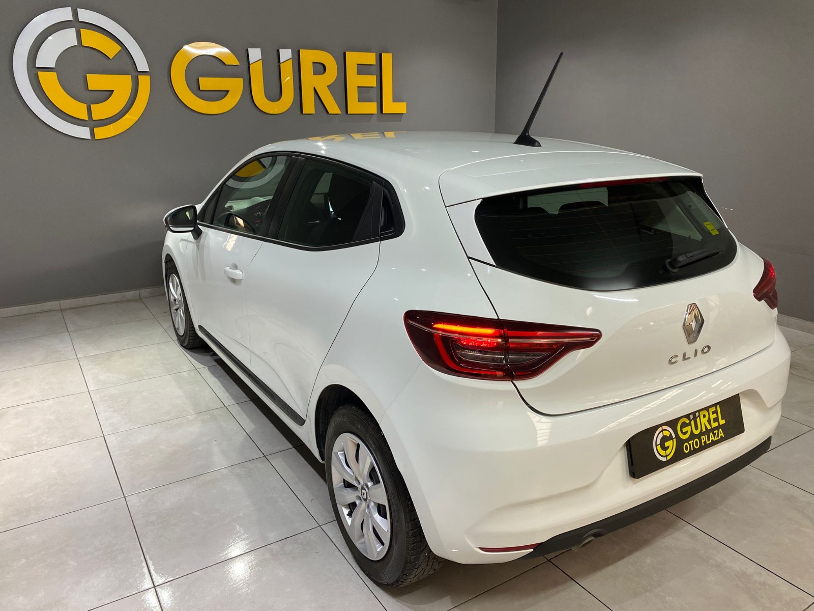 2022 Benzin Manuel Renault Clio Beyaz Gürel Tasarım Aksesuar Otomotiv San. Tic. Ltd. Şti.