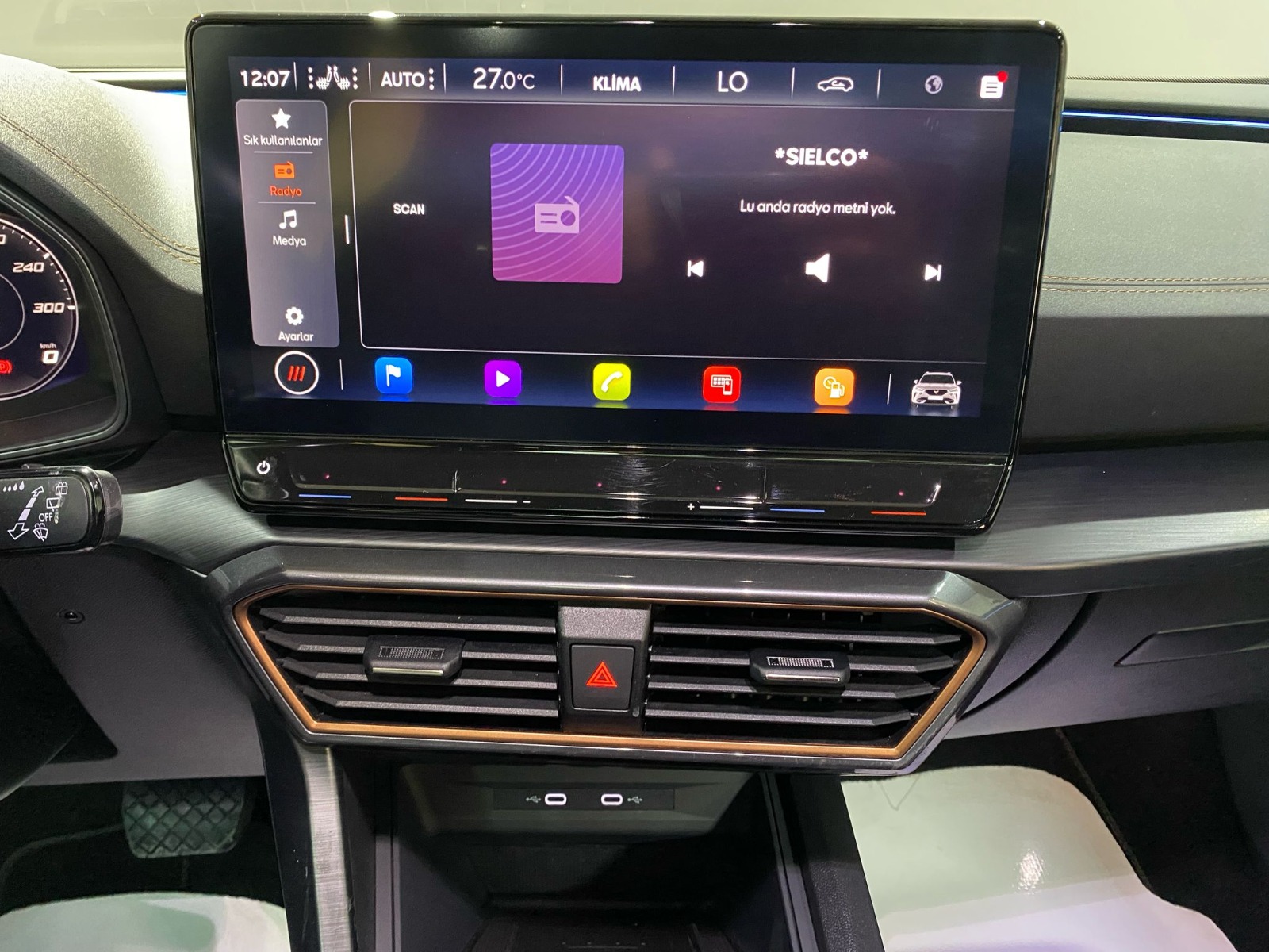 2023 Benzin Otomatik Cupra Formentor Kırmızı Gürel Tasarım Aksesuar Otomotiv San. Tic. Ltd. Şti.