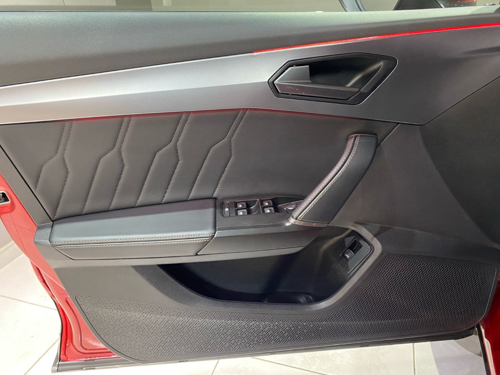 2023 Benzin Otomatik Cupra Formentor Kırmızı Gürel Tasarım Aksesuar Otomotiv San. Tic. Ltd. Şti.