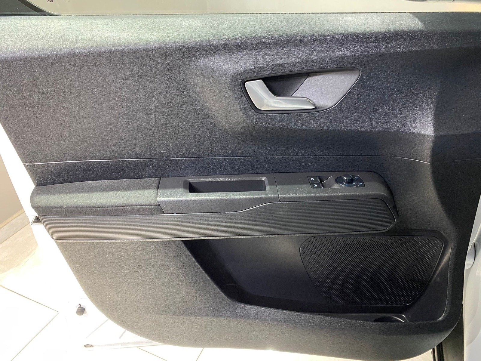 2024 Dizel Manuel Ford Tourneo Courier Beyaz Gürel Tasarım Aksesuar Otomotiv San. Tic. Ltd. Şti.