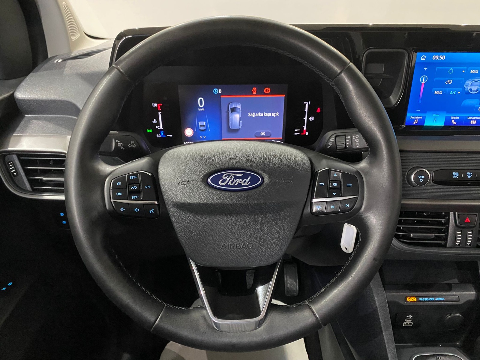 2024 Dizel Manuel Ford Tourneo Courier Beyaz Gürel Tasarım Aksesuar Otomotiv San. Tic. Ltd. Şti.