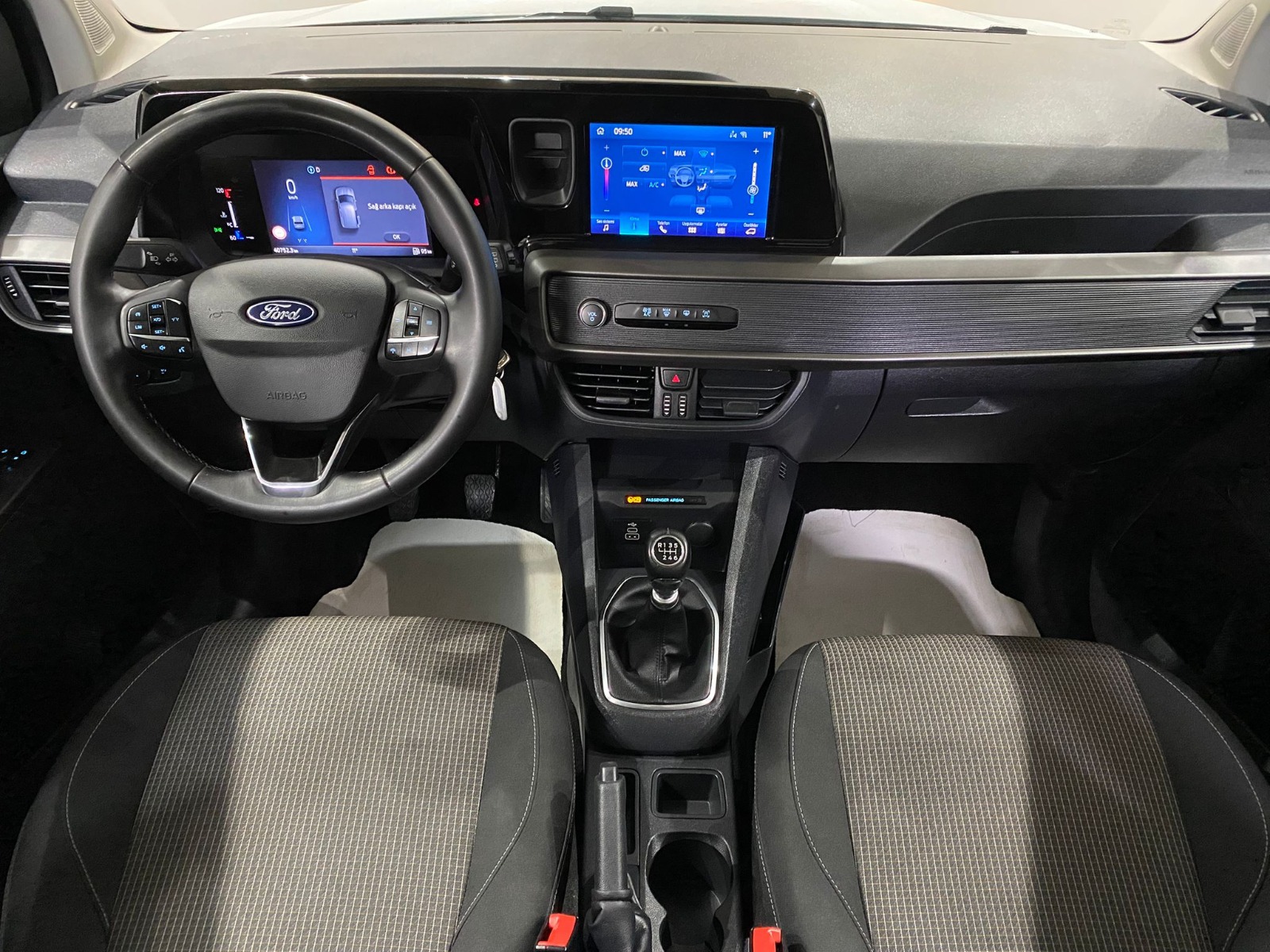 2024 Dizel Manuel Ford Tourneo Courier Beyaz Gürel Tasarım Aksesuar Otomotiv San. Tic. Ltd. Şti.