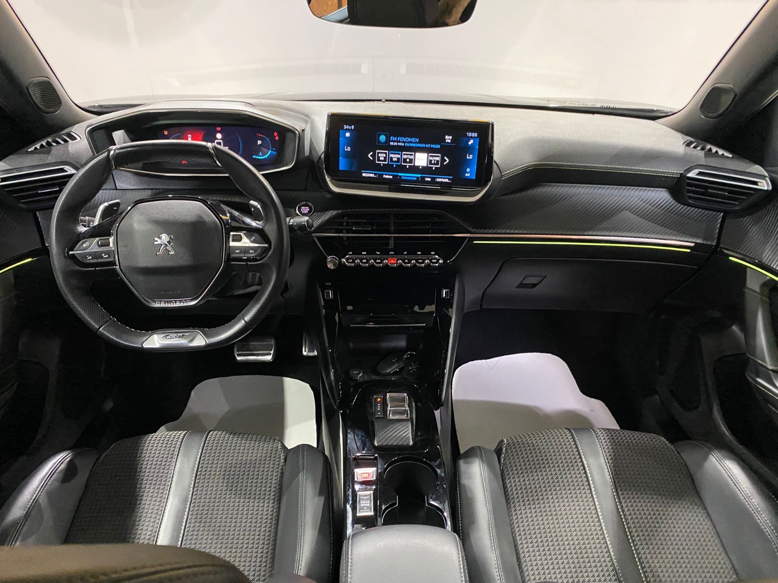 2023 Benzin Otomatik Peugeot 2008 Siyah Gürel Tasarım Aksesuar Otomotiv San. Tic. Ltd. Şti.