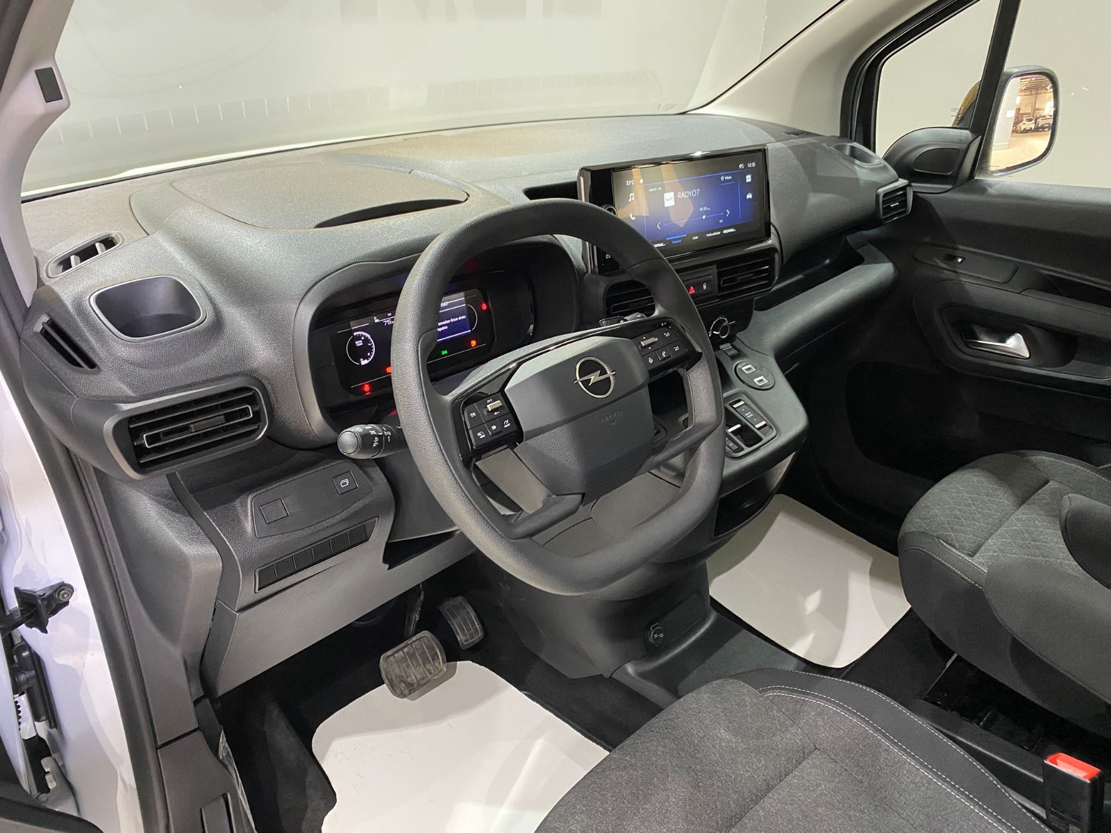 2026 Dizel Otomatik Opel Combo Beyaz Gürel Tasarım Aksesuar Otomotiv San. Tic. Ltd. Şti.