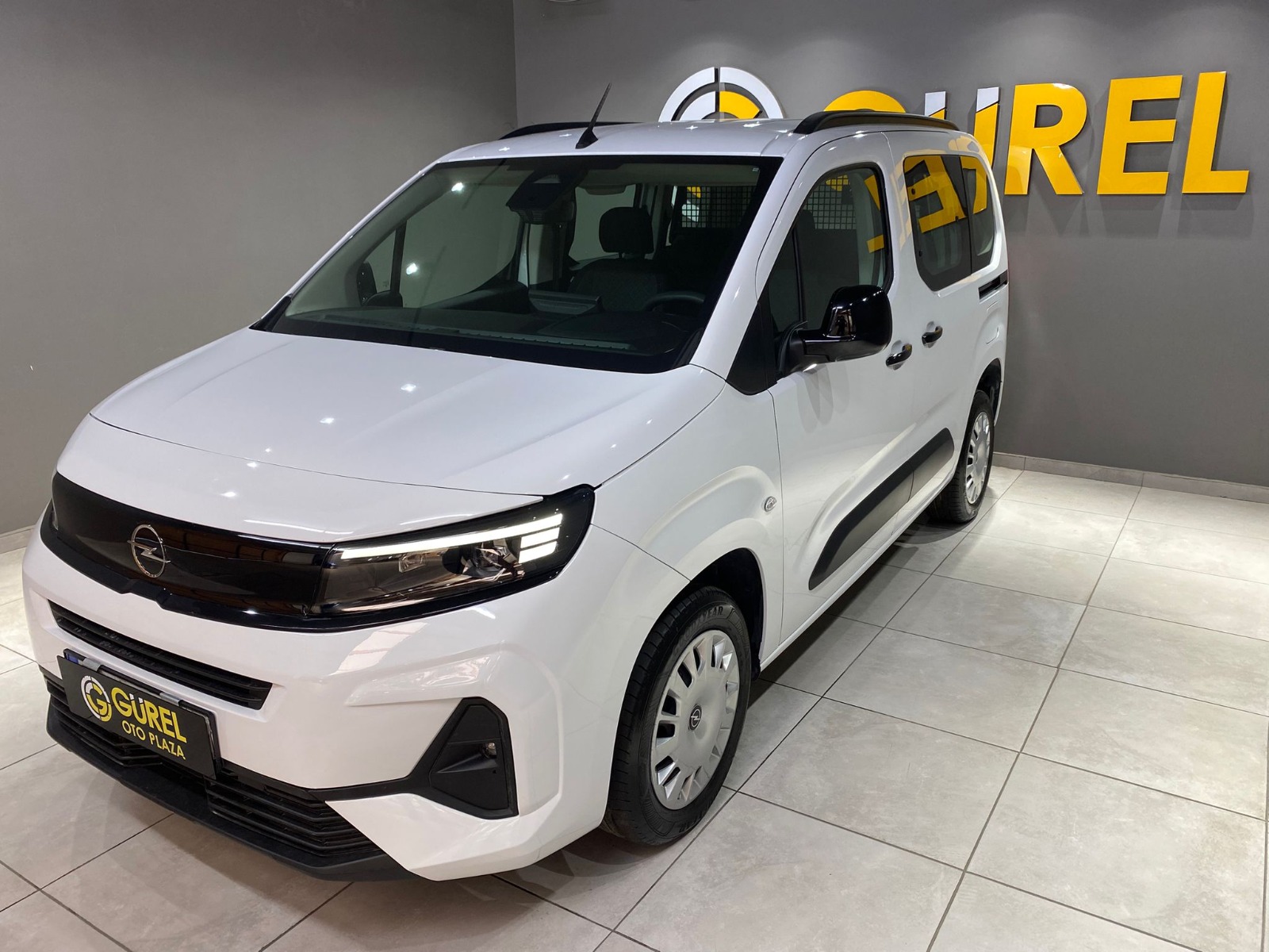 2026 Dizel Otomatik Opel Combo Beyaz Gürel Tasarım Aksesuar Otomotiv San. Tic. Ltd. Şti.