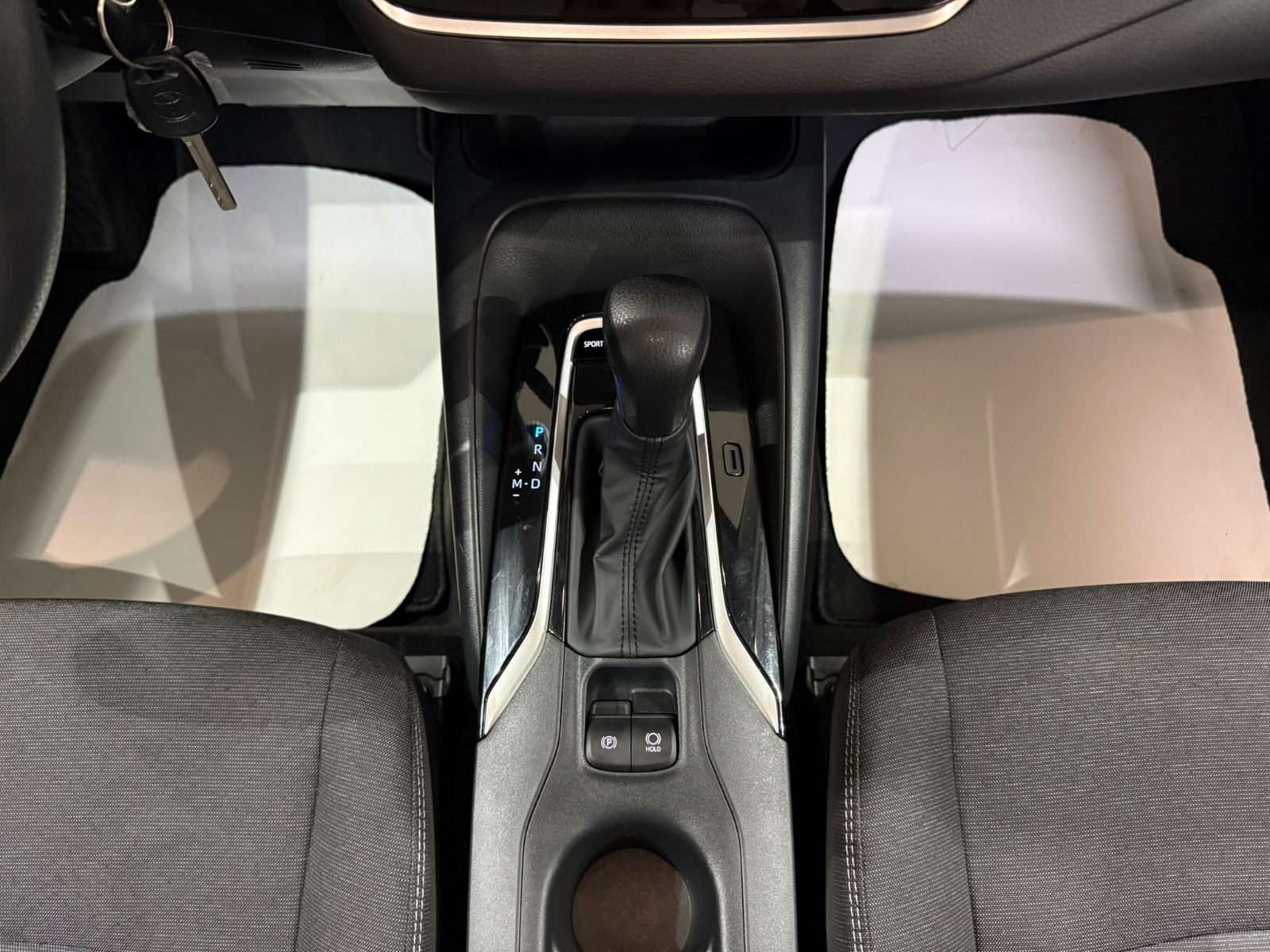 2026 Benzin Otomatik Toyota Corolla Beyaz Gürel Tasarım Aksesuar Otomotiv San. Tic. Ltd. Şti.