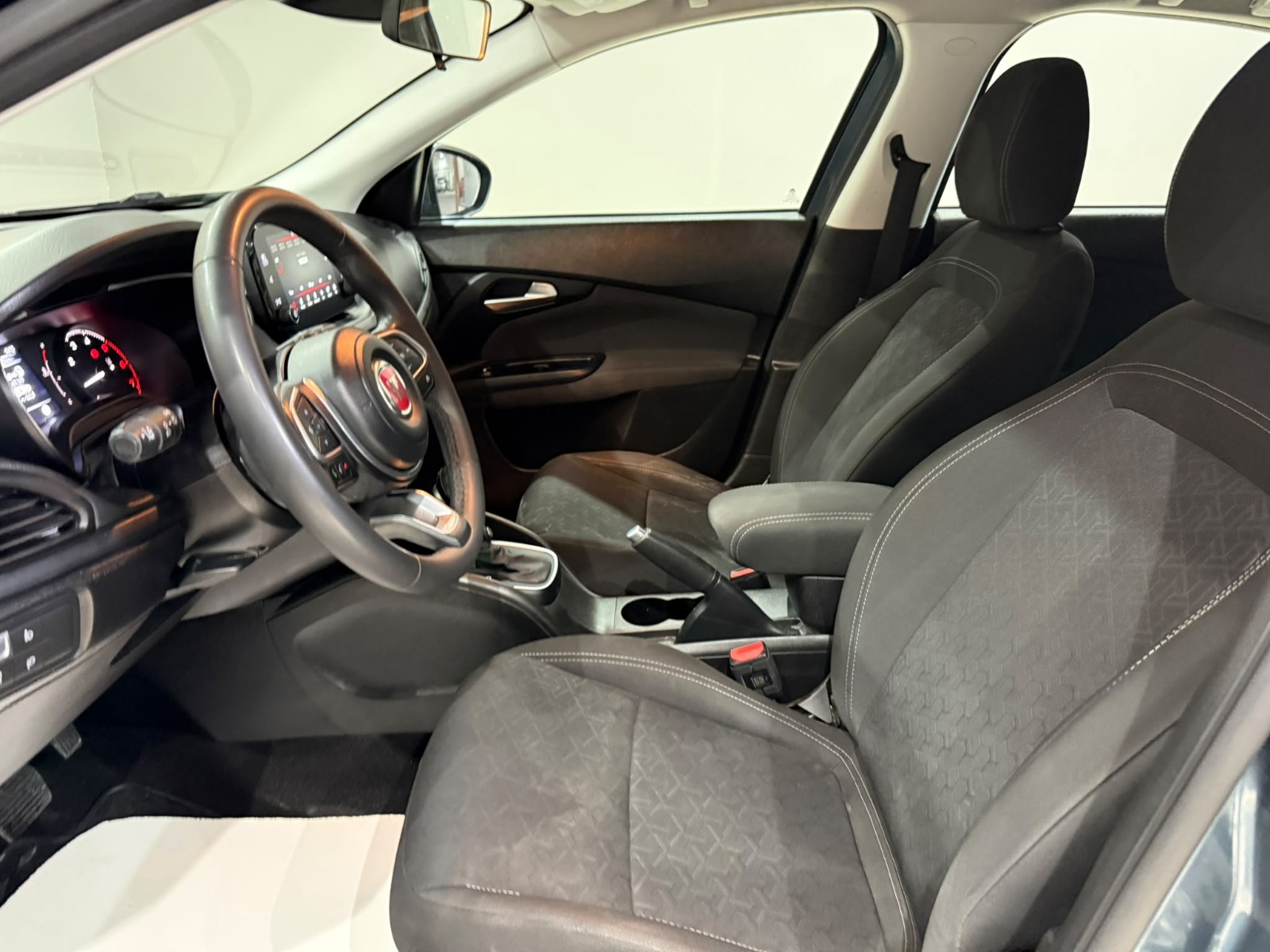 2025 Dizel Otomatik Fiat Egea Cross Mavi Gürel Tasarım Aksesuar Otomotiv San. Tic. Ltd. Şti.