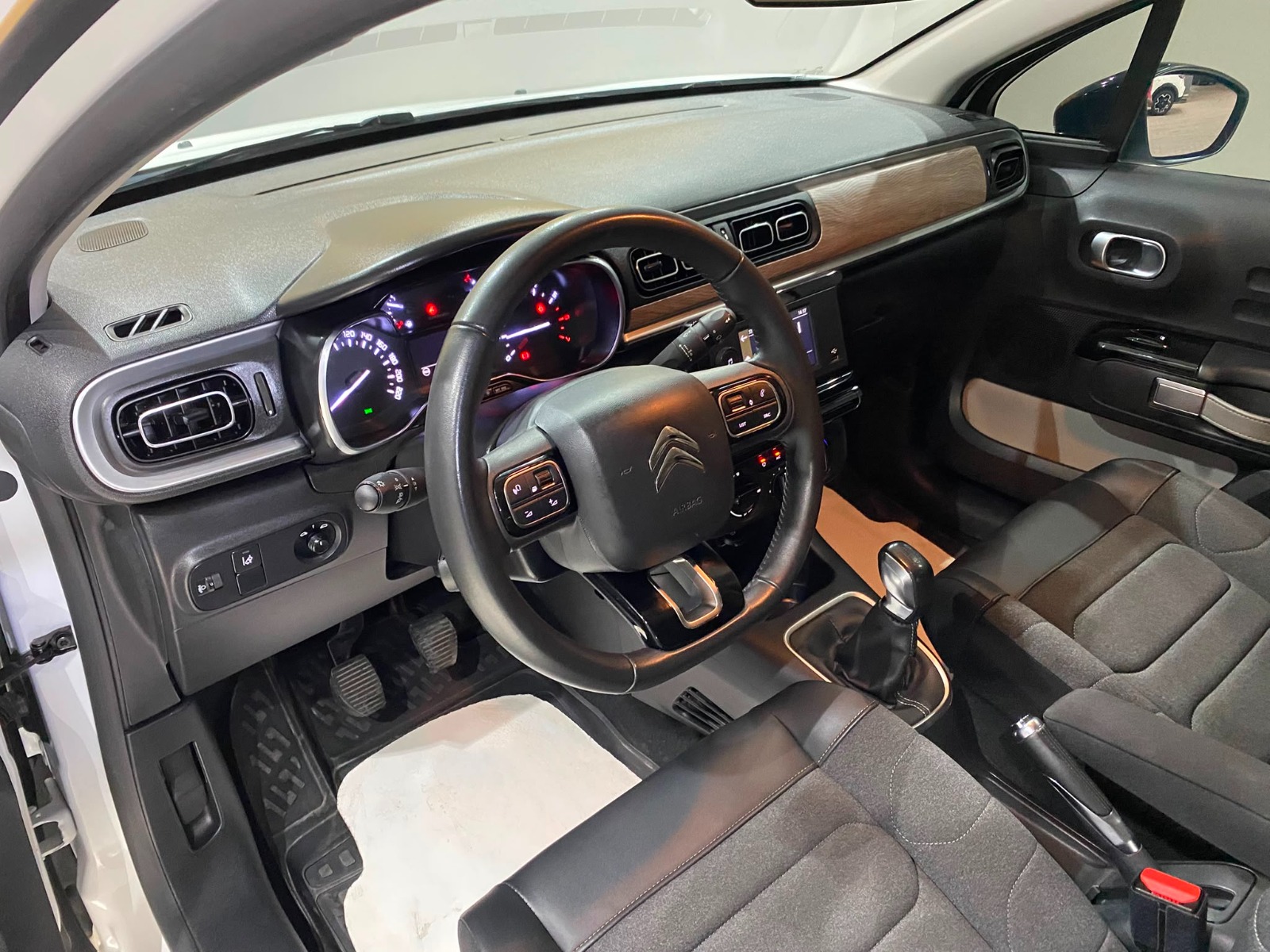 2022 Benzin Manuel Citroen C3 Beyaz Gürel Tasarım Aksesuar Otomotiv San. Tic. Ltd. Şti.