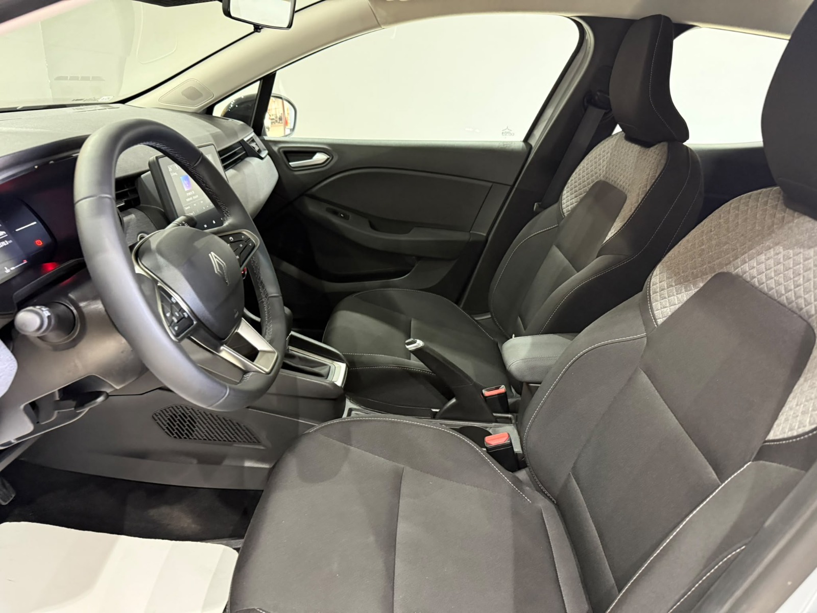 2026 Benzin Otomatik Renault Clio Gri Gürel Tasarım Aksesuar Otomotiv San. Tic. Ltd. Şti.