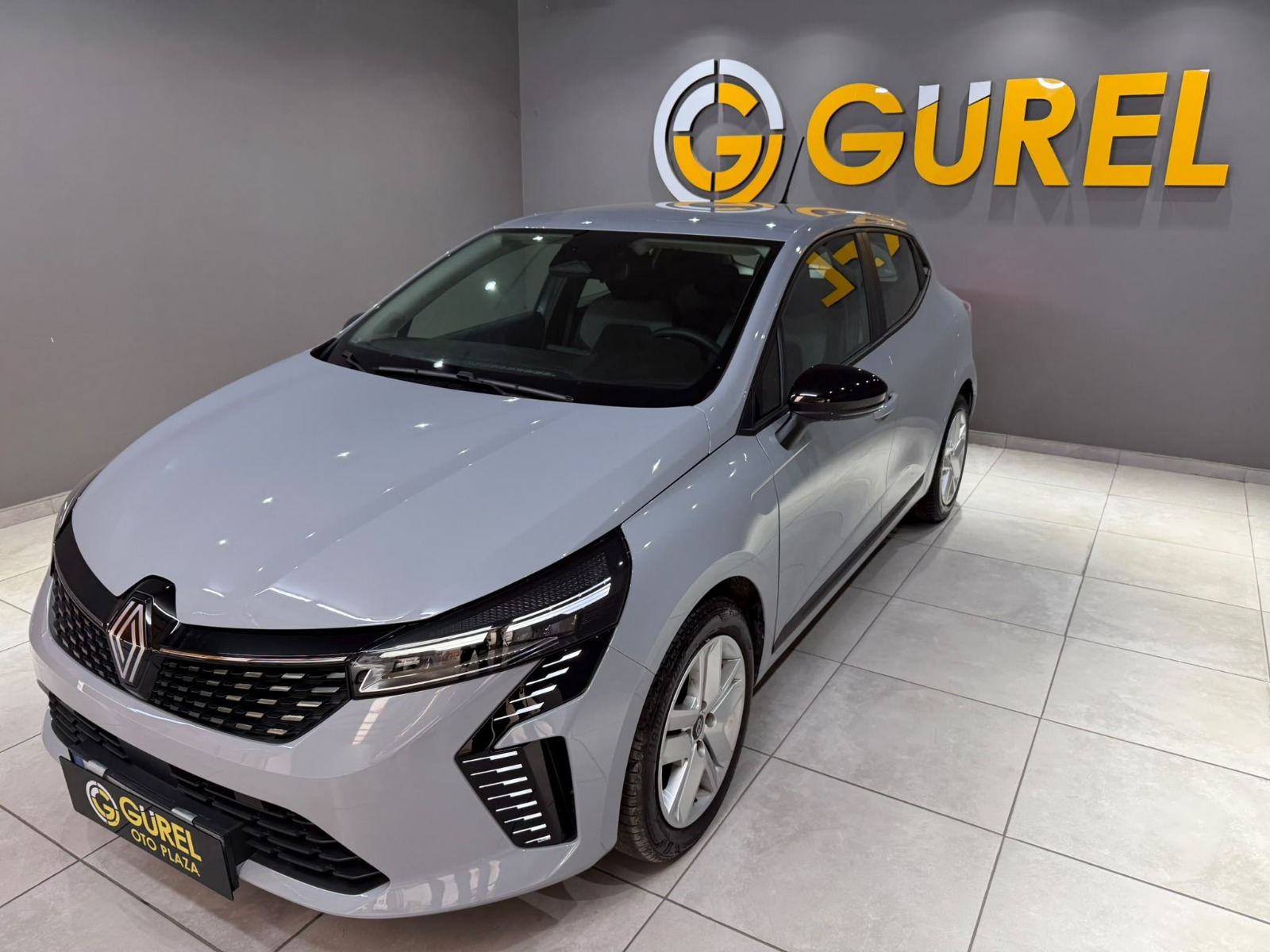 2026 Benzin Otomatik Renault Clio Gri Gürel Tasarım Aksesuar Otomotiv San. Tic. Ltd. Şti.