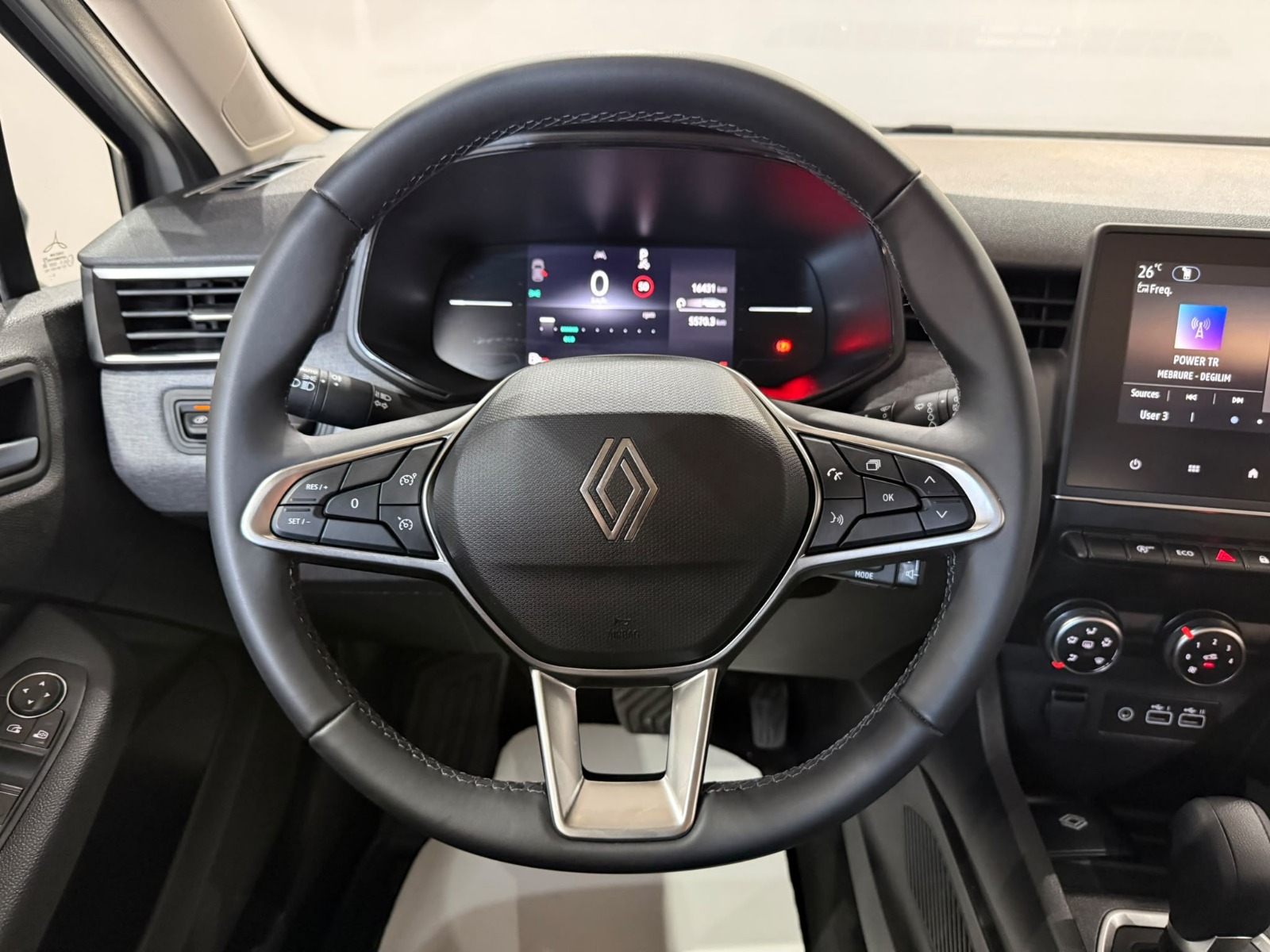 2026 Benzin Otomatik Renault Clio Gri Gürel Tasarım Aksesuar Otomotiv San. Tic. Ltd. Şti.