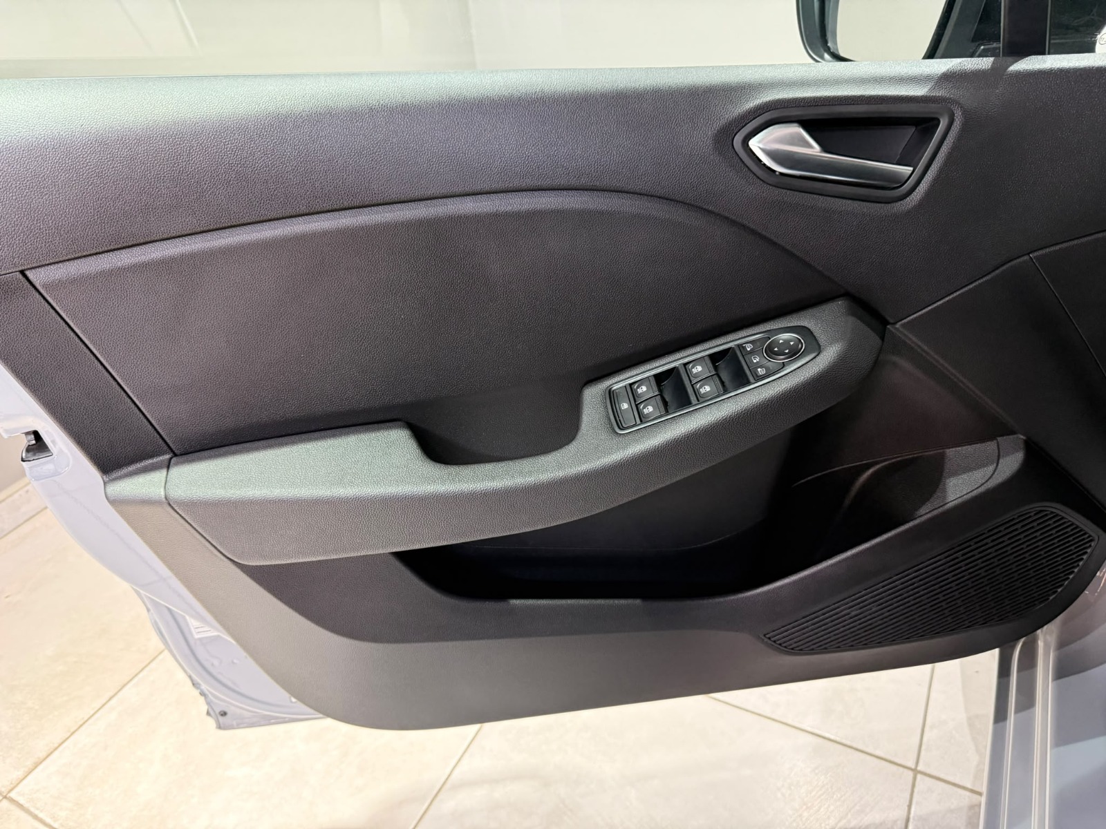 2026 Benzin Otomatik Renault Clio Gri Gürel Tasarım Aksesuar Otomotiv San. Tic. Ltd. Şti.