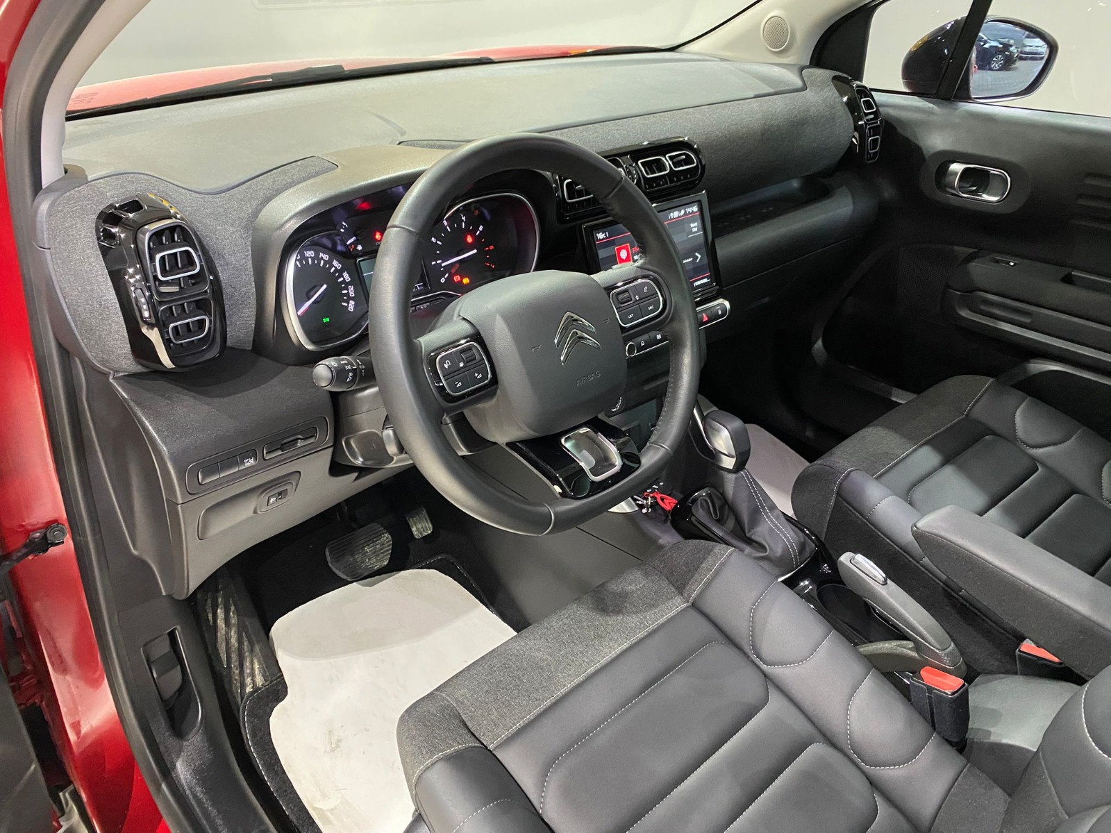 2023 Benzin Otomatik Citroen C3 AirCross Kırmızı Gürel Tasarım Aksesuar Otomotiv San. Tic. Ltd. Şti.