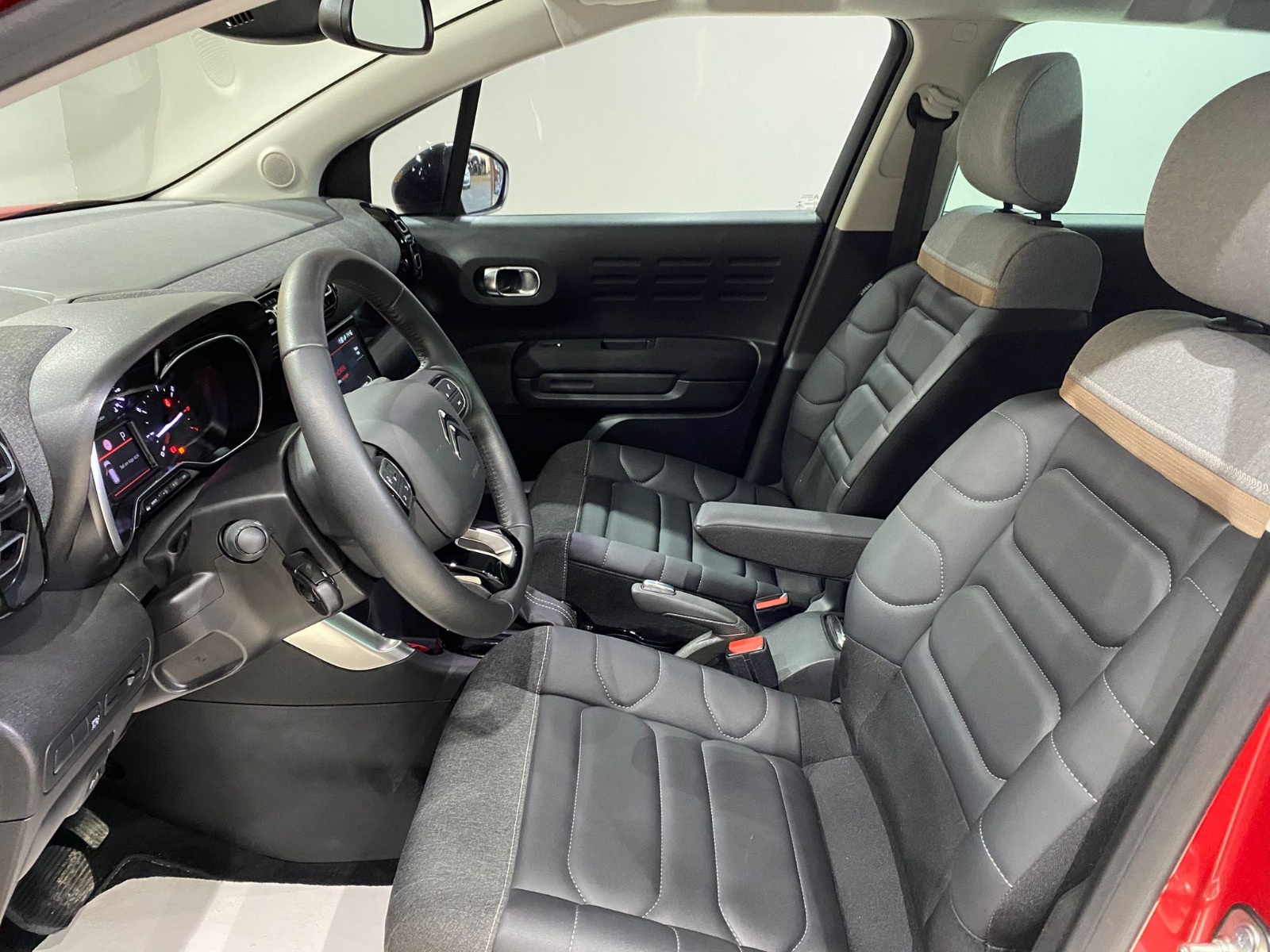 2023 Benzin Otomatik Citroen C3 AirCross Kırmızı Gürel Tasarım Aksesuar Otomotiv San. Tic. Ltd. Şti.