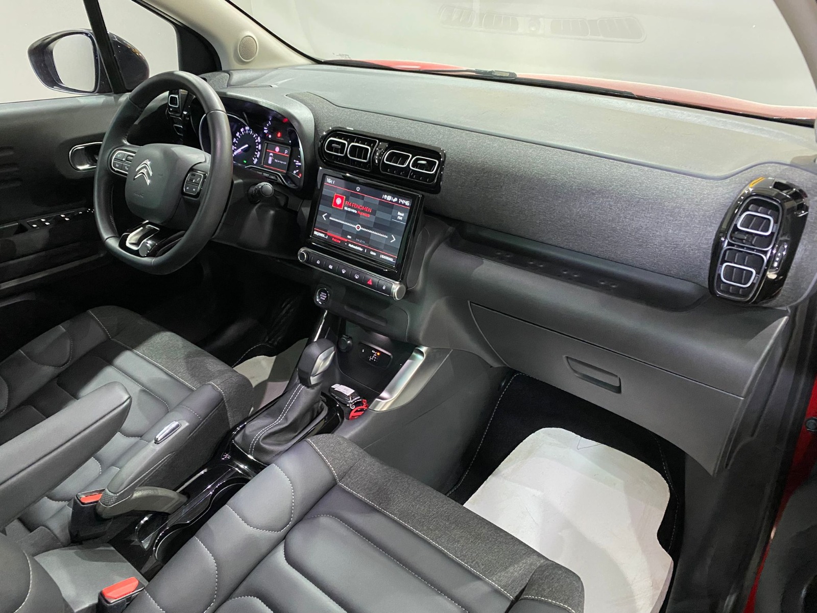 2023 Benzin Otomatik Citroen C3 AirCross Kırmızı Gürel Tasarım Aksesuar Otomotiv San. Tic. Ltd. Şti.