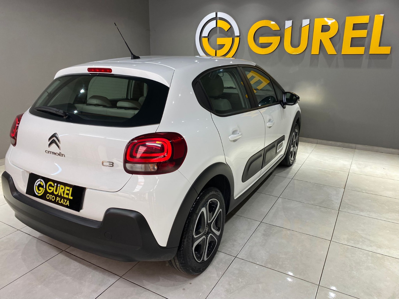 2024 Benzin Manuel Citroen C3 Beyaz Gürel Tasarım Aksesuar Otomotiv San. Tic. Ltd. Şti.