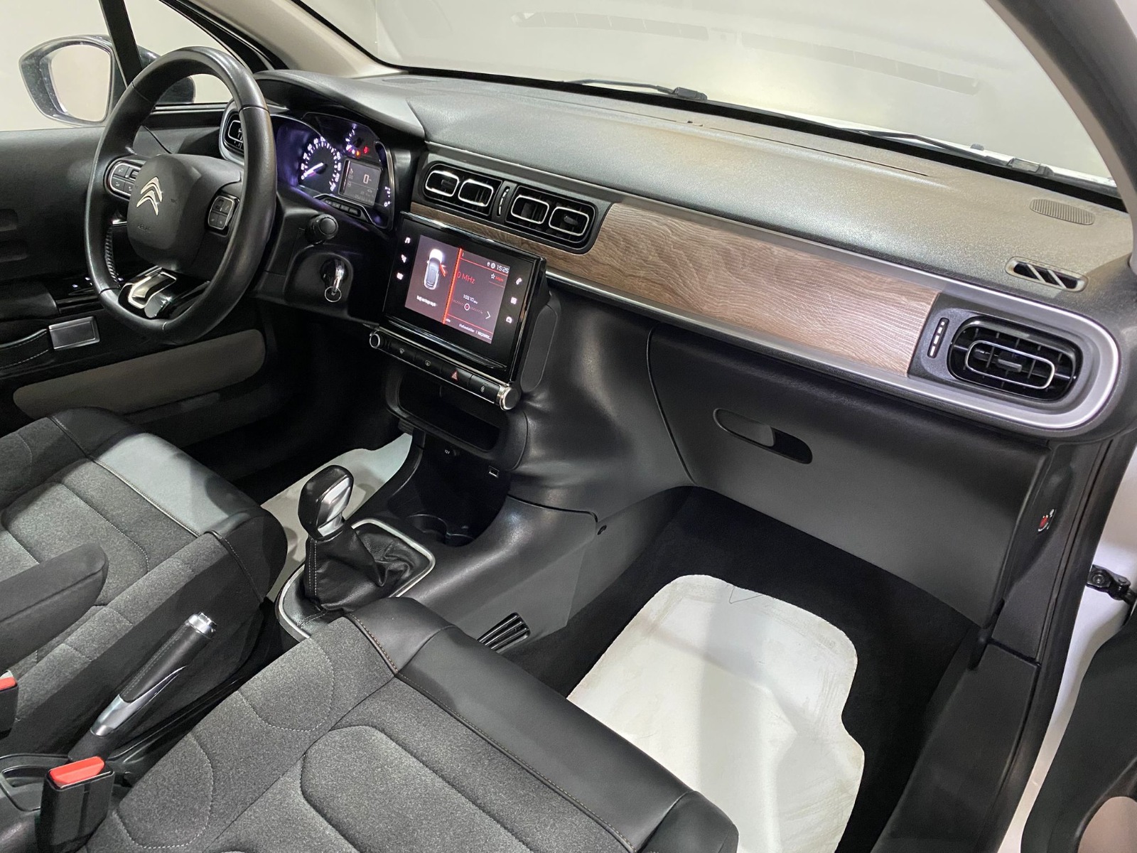 2024 Benzin Manuel Citroen C3 Beyaz Gürel Tasarım Aksesuar Otomotiv San. Tic. Ltd. Şti.