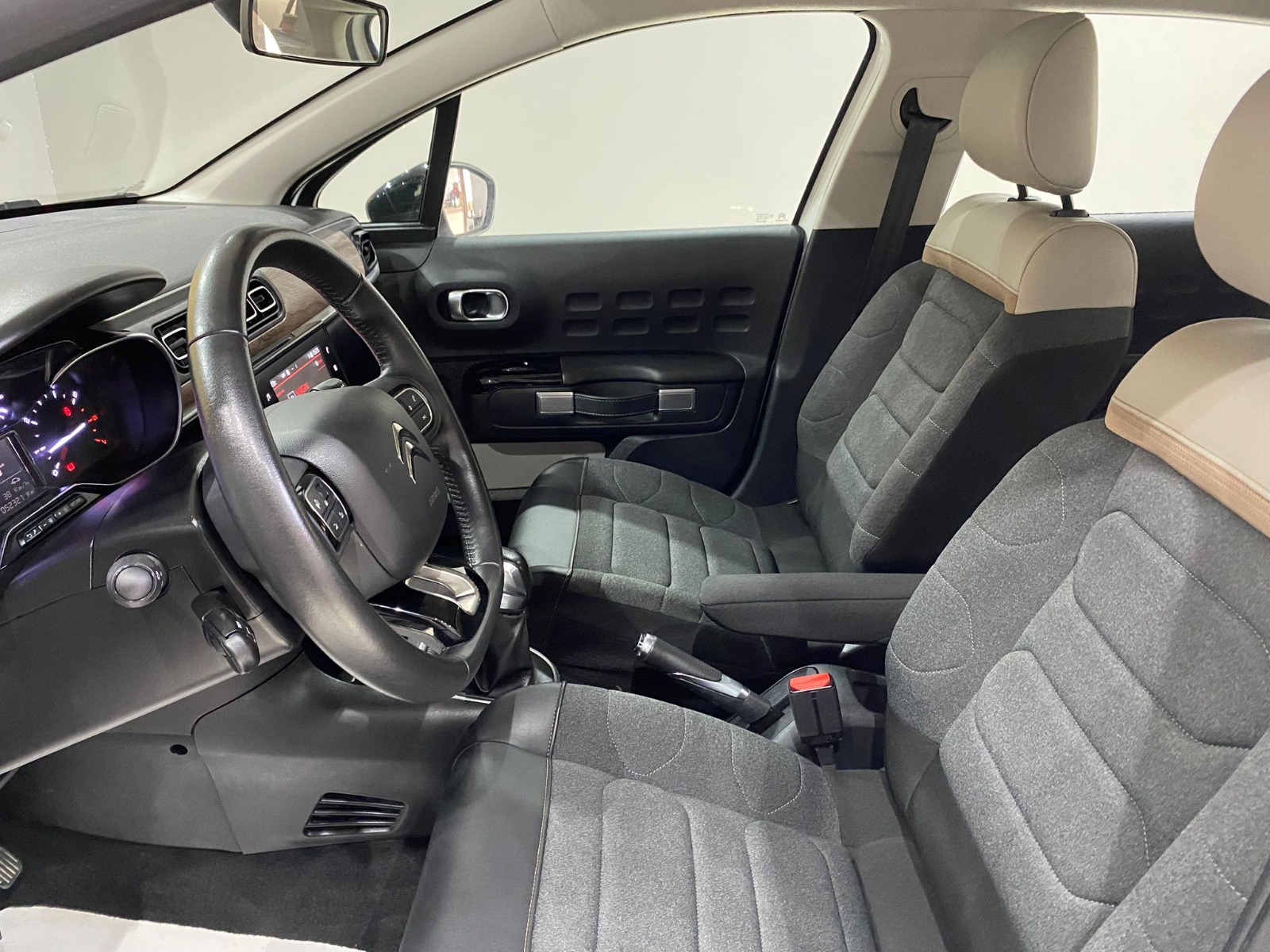 2024 Benzin Manuel Citroen C3 Beyaz Gürel Tasarım Aksesuar Otomotiv San. Tic. Ltd. Şti.