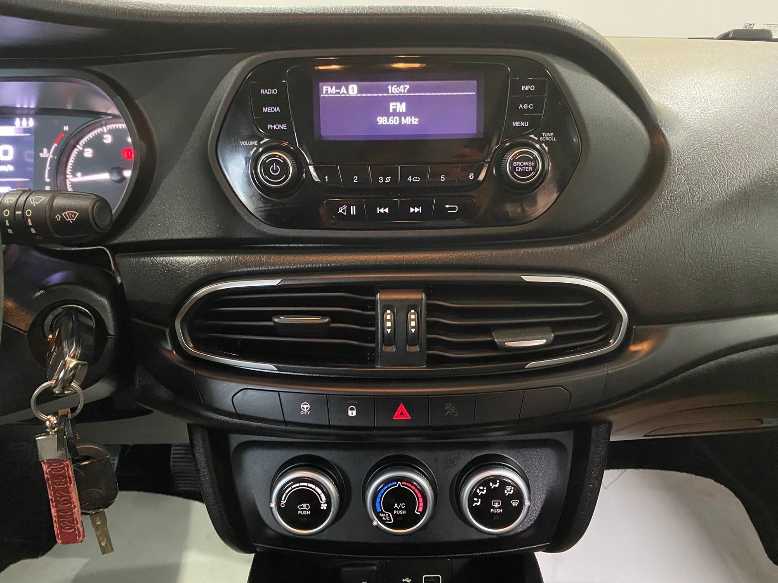 2022 Benzin Manuel Fiat Egea Beyaz Gürel Tasarım Aksesuar Otomotiv San. Tic. Ltd. Şti.