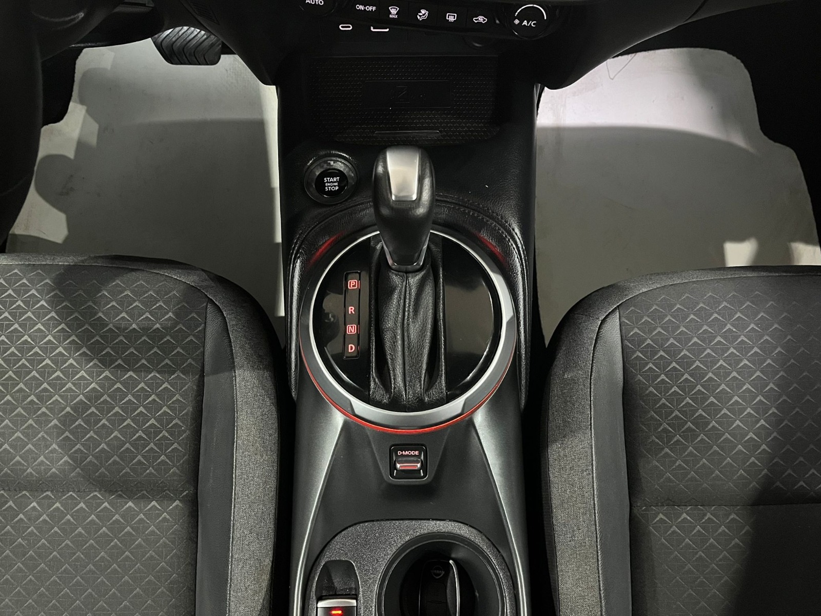 2024 Benzin Otomatik Nissan Juke Kırmızı Gürel Tasarım Aksesuar Otomotiv San. Tic. Ltd. Şti.