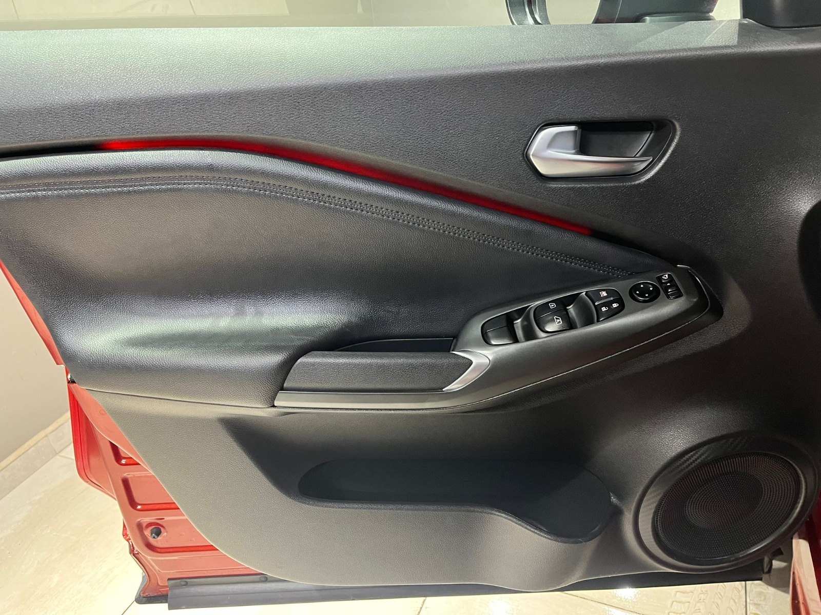 2024 Benzin Otomatik Nissan Juke Kırmızı Gürel Tasarım Aksesuar Otomotiv San. Tic. Ltd. Şti.